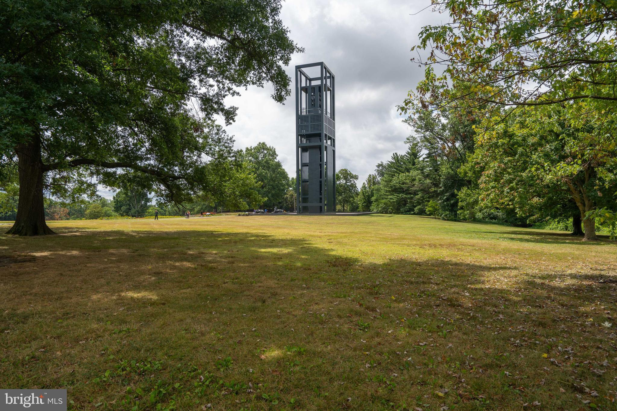 ROSSLYN HEIGHTS - Residential