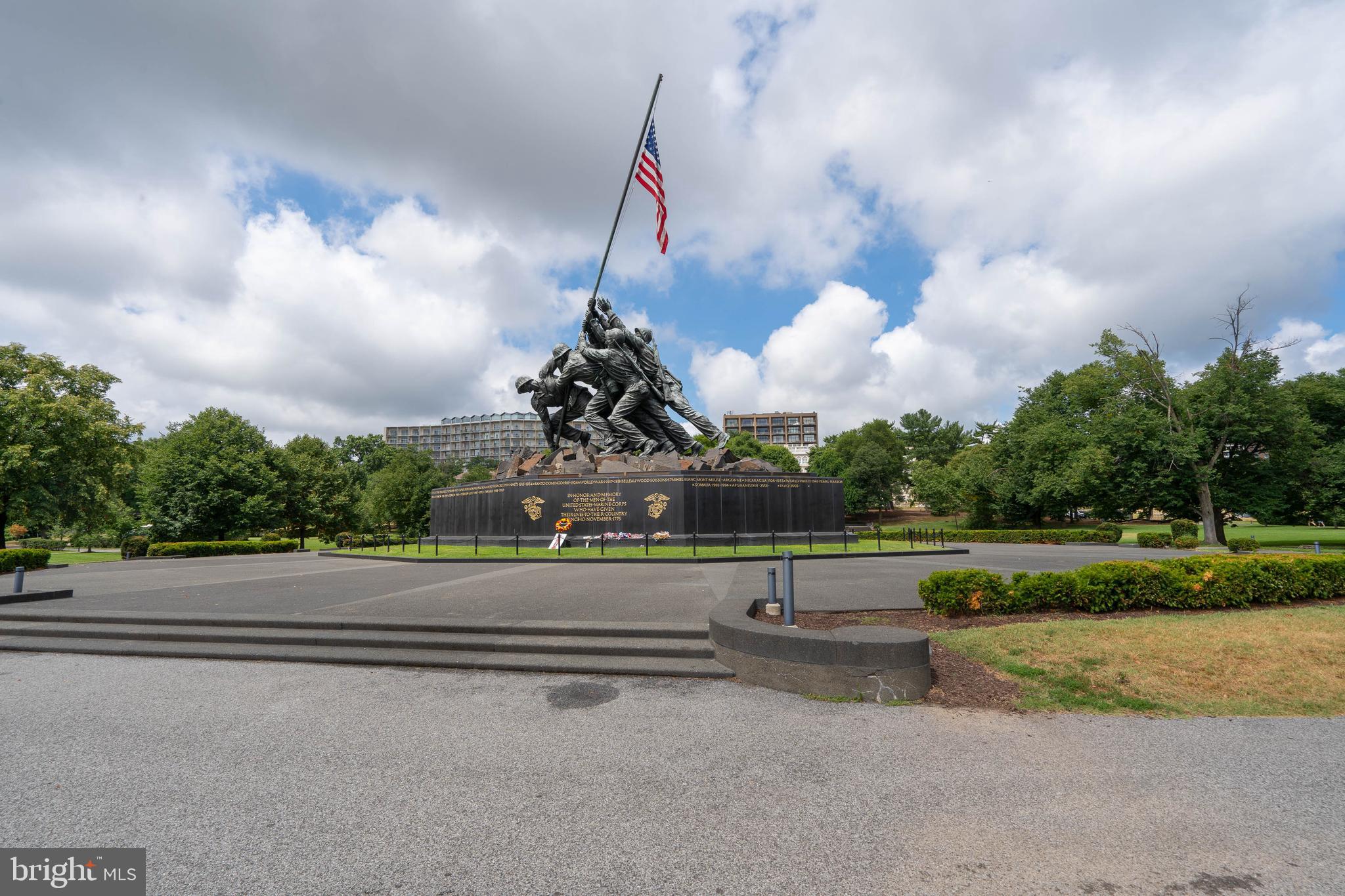 ROSSLYN HEIGHTS - Residential