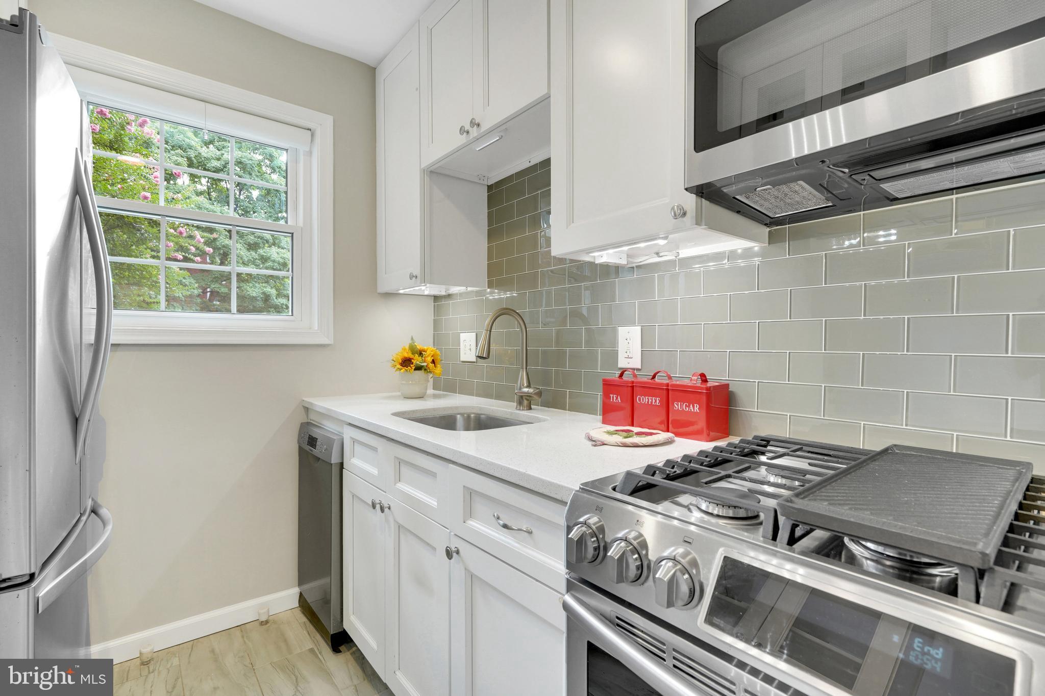 ROSSLYN HEIGHTS - Residential