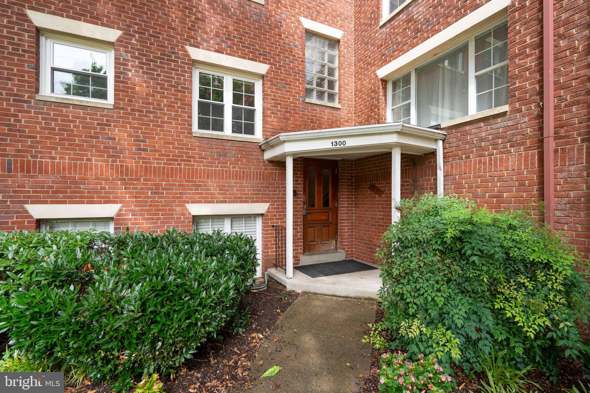 ROSSLYN HEIGHTS - Residential