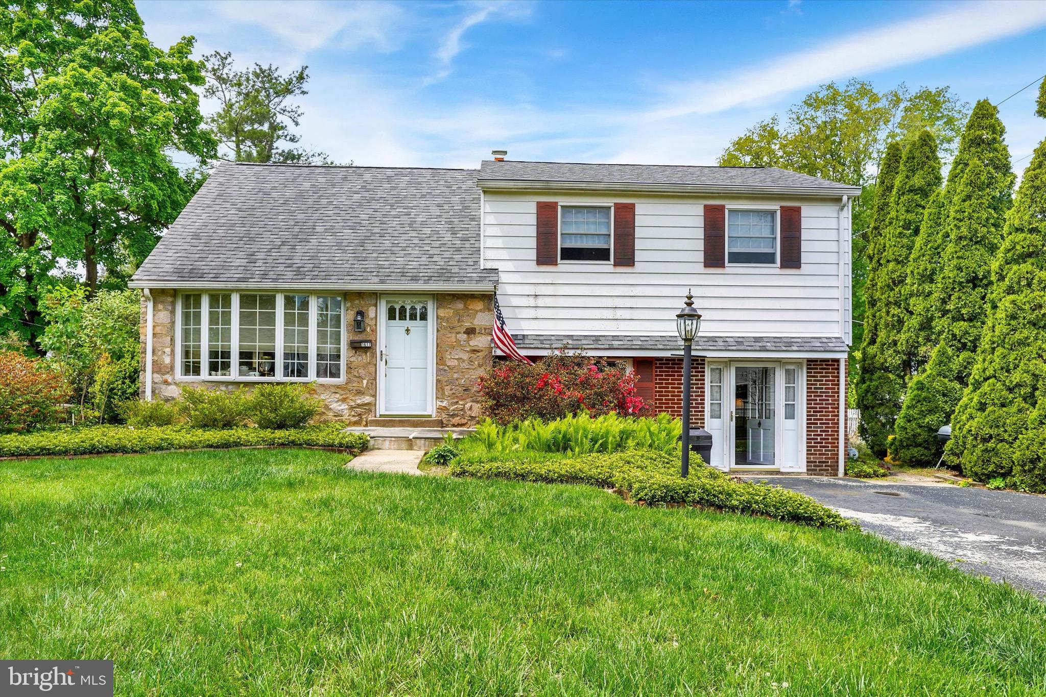 1617 CHERRY LANE