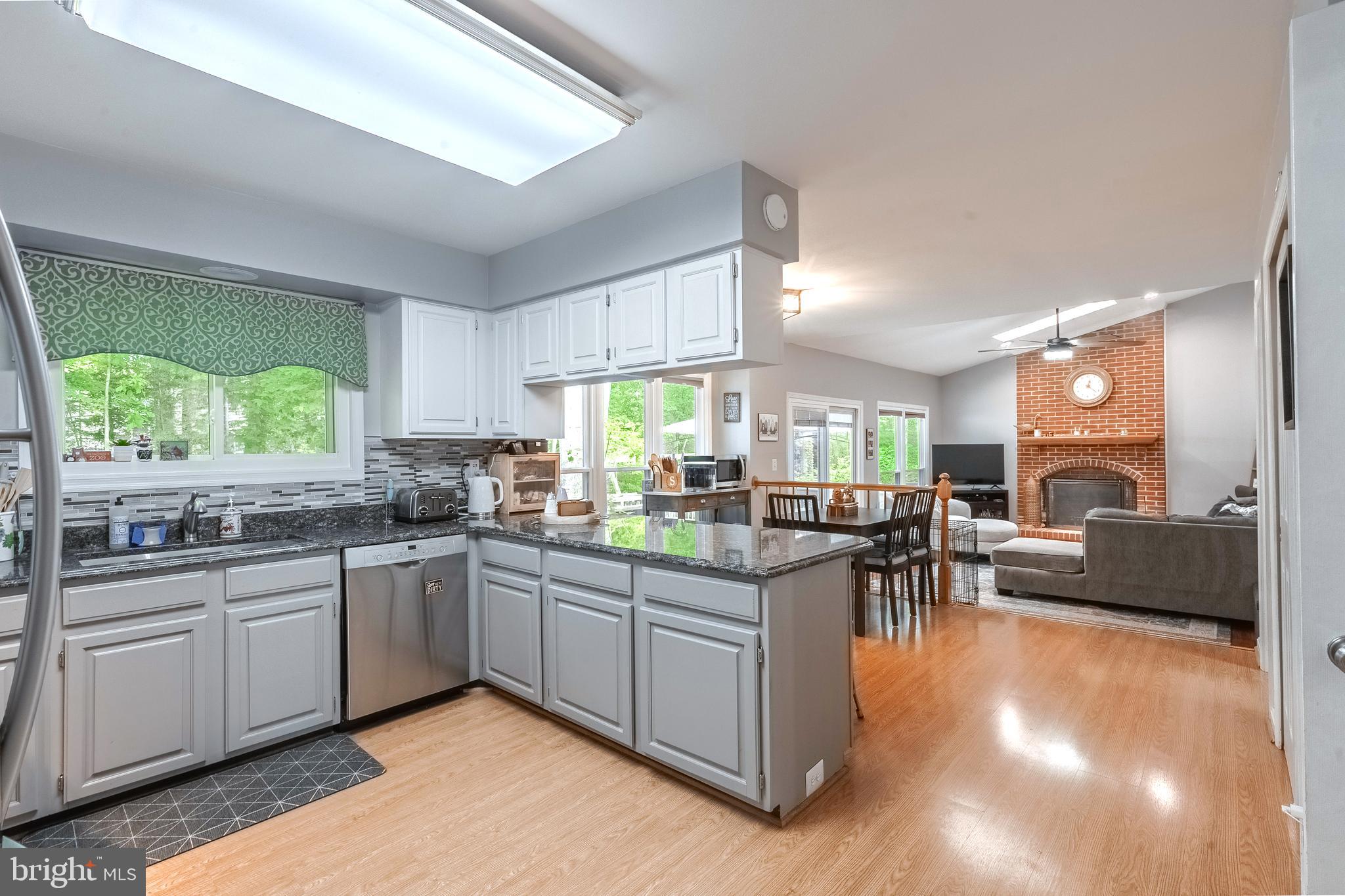 LAKE RIDGE - Residential Lease