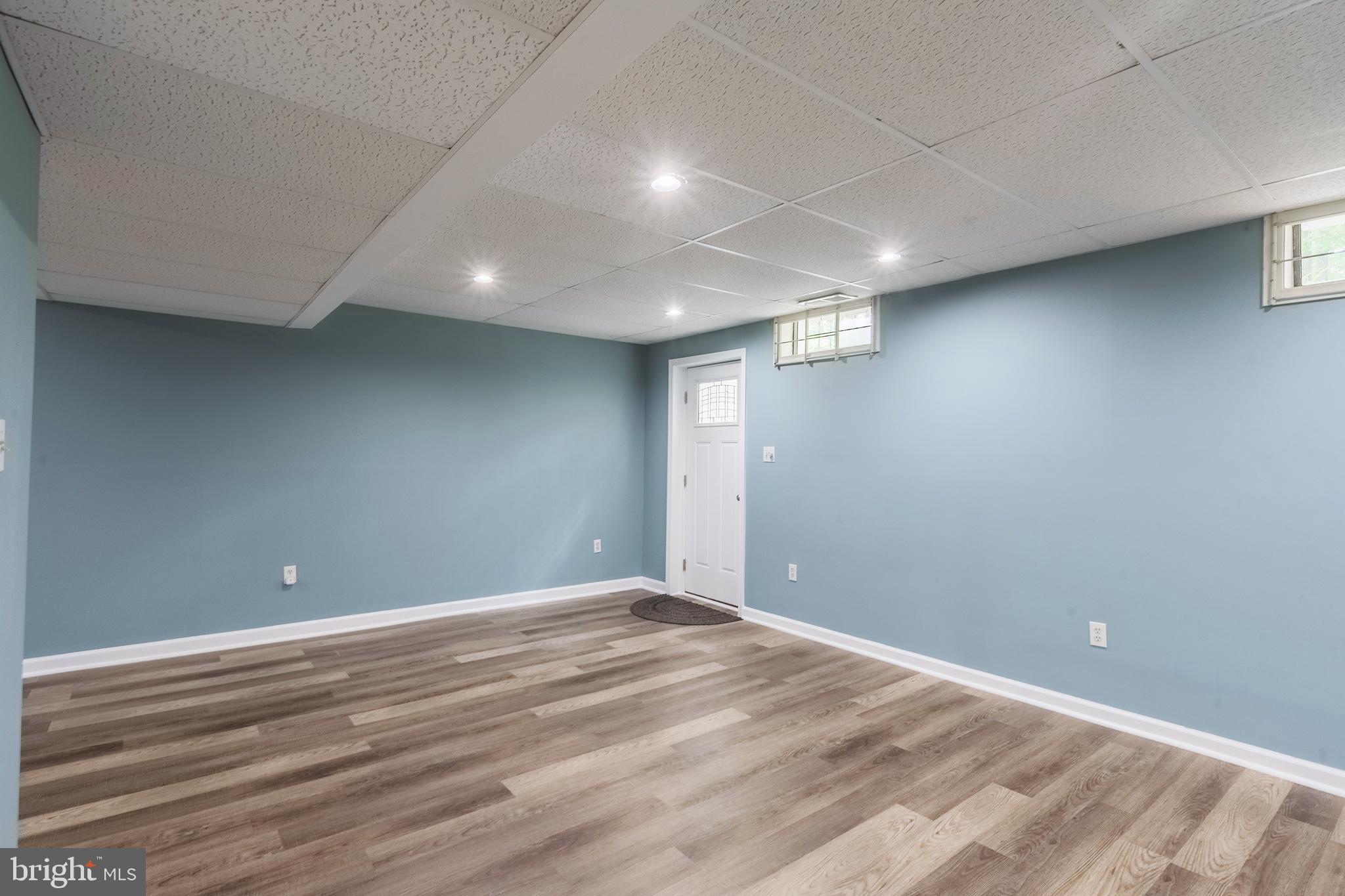 LAKE RIDGE - Residential Lease