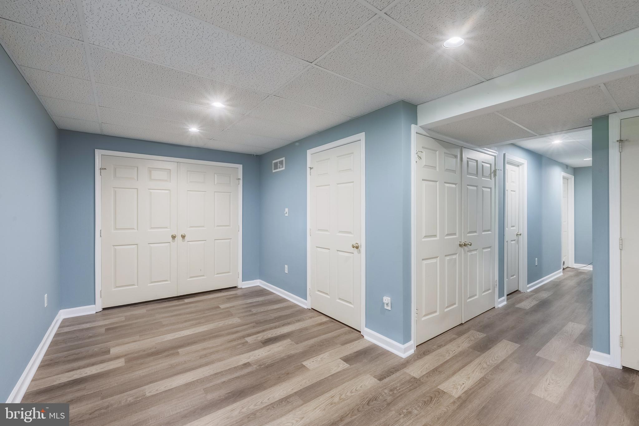 LAKE RIDGE - Residential Lease