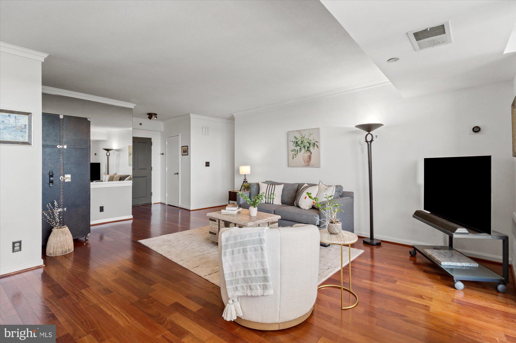 1805 CRYSTAL DRIVE 1011S