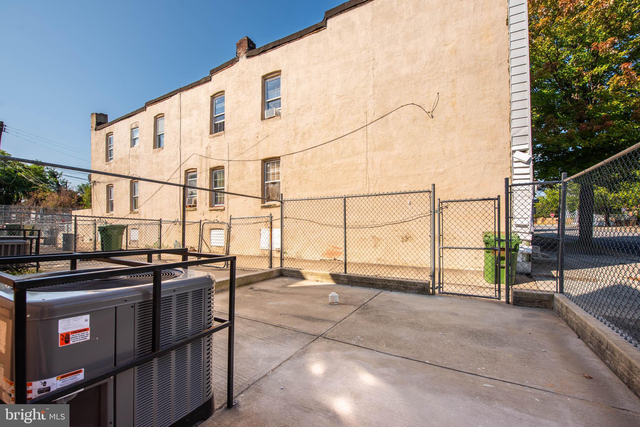 SANDTOWN-WINCHESTER - Residential