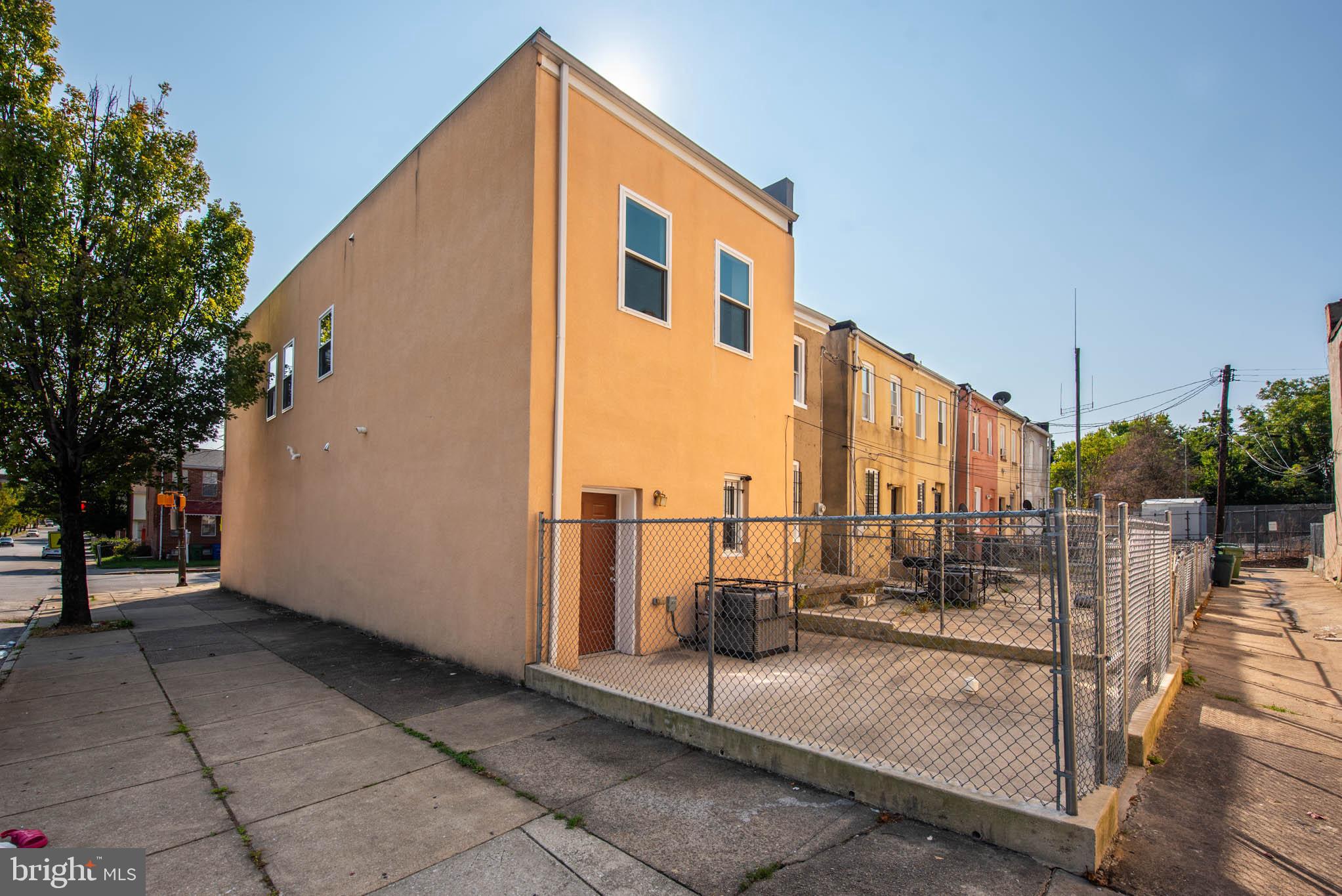 SANDTOWN-WINCHESTER - Residential