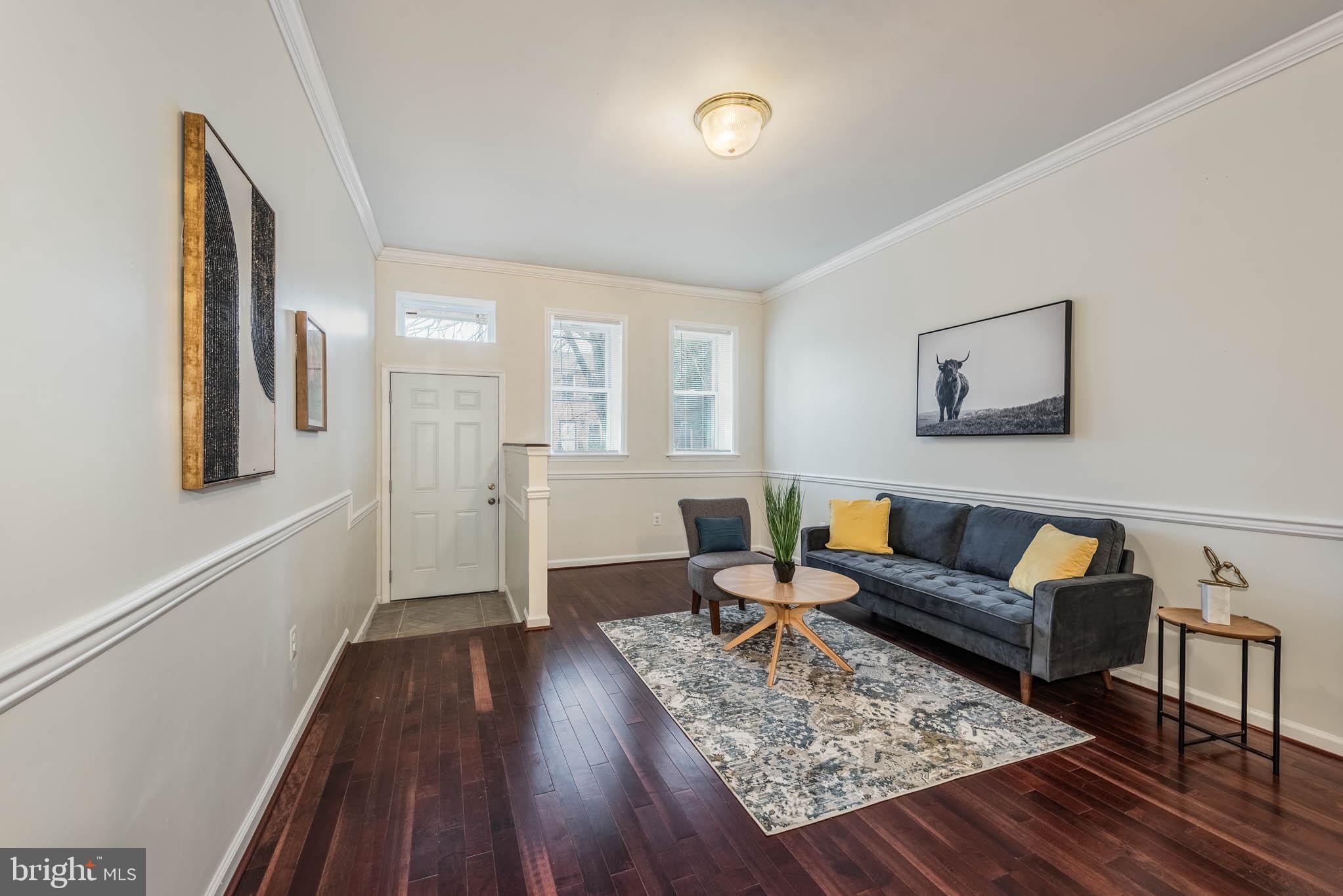 SANDTOWN-WINCHESTER - Residential