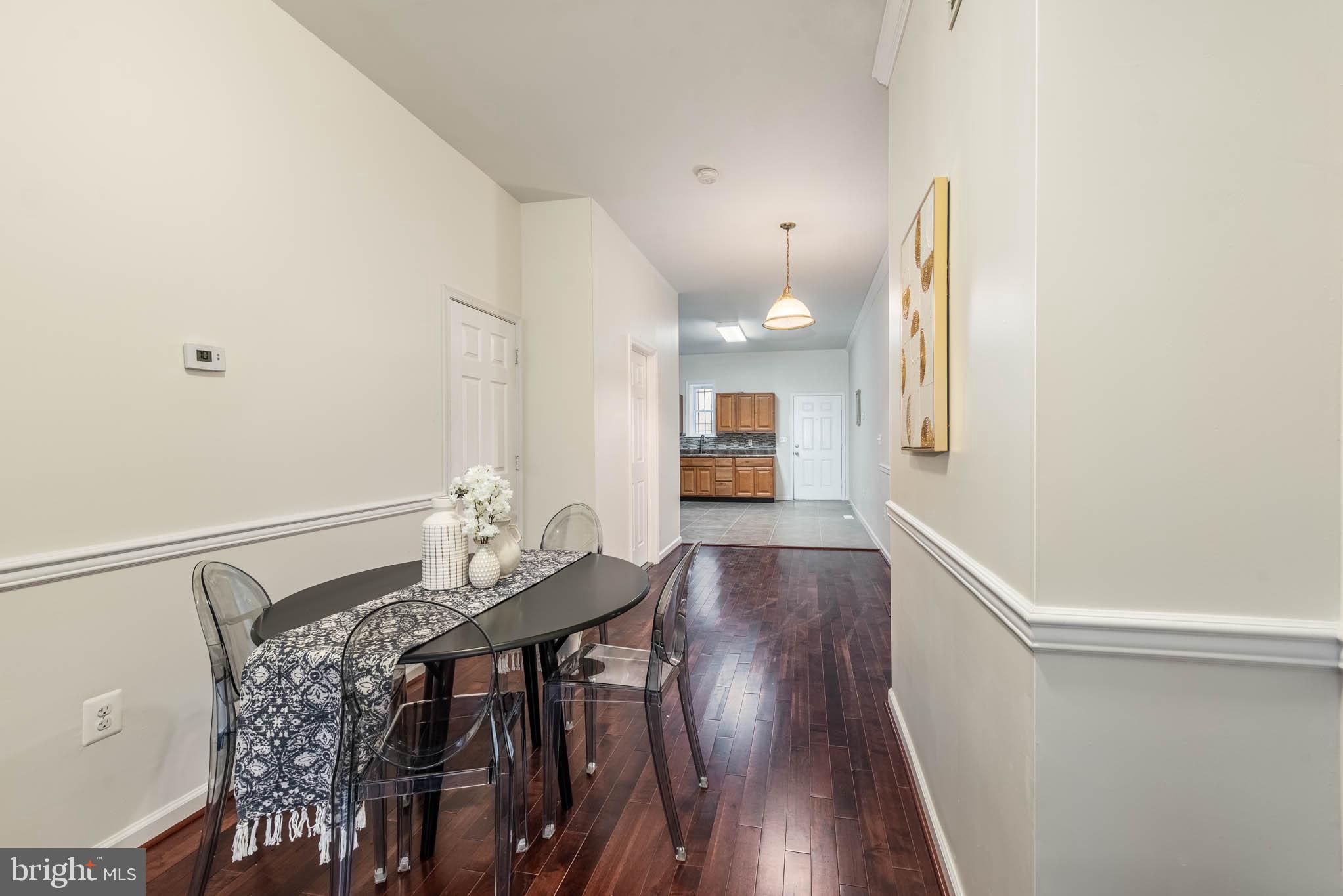SANDTOWN-WINCHESTER - Residential