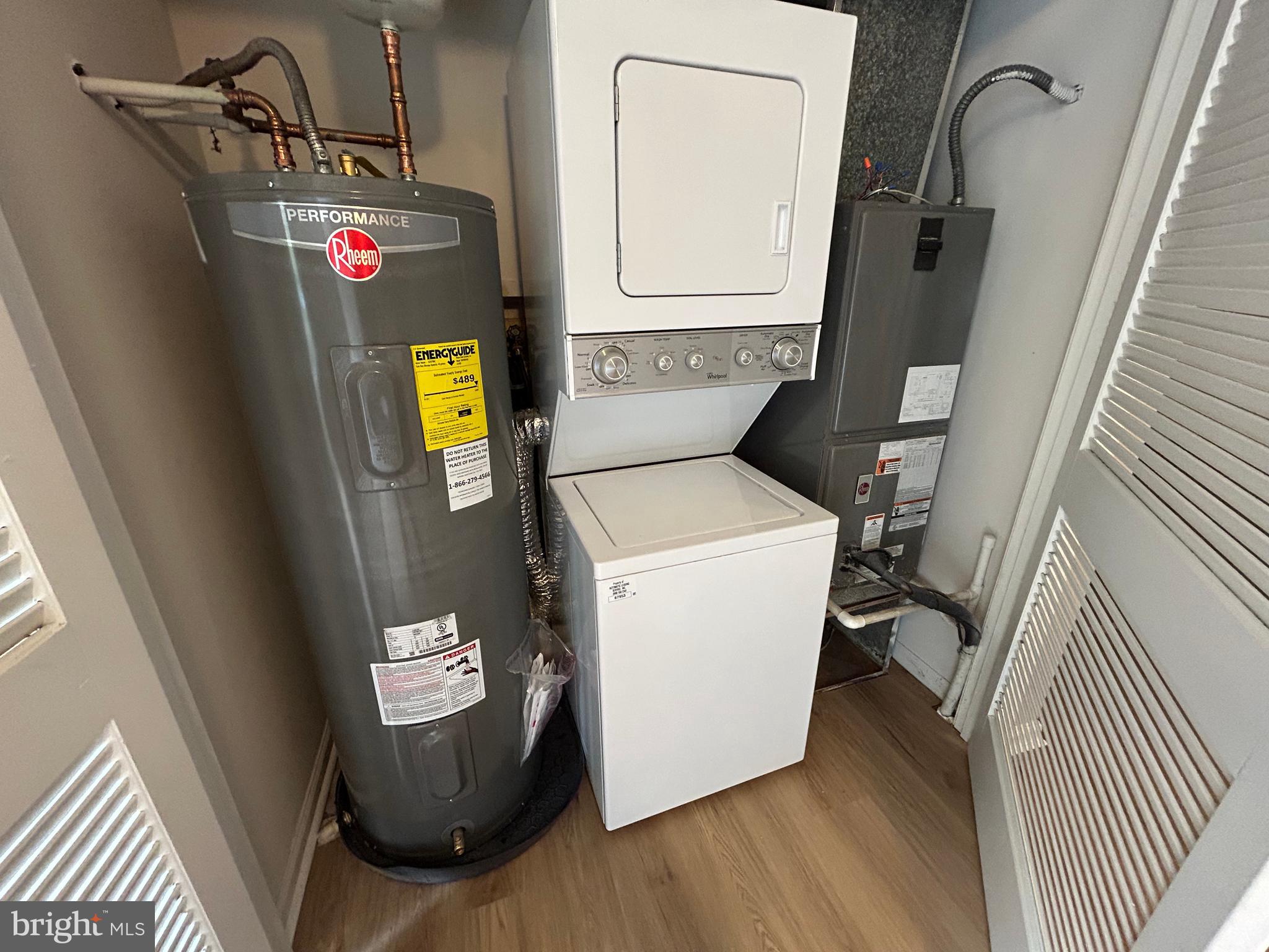 KINGS WOOD TOWNHOUSES - Residential Lease