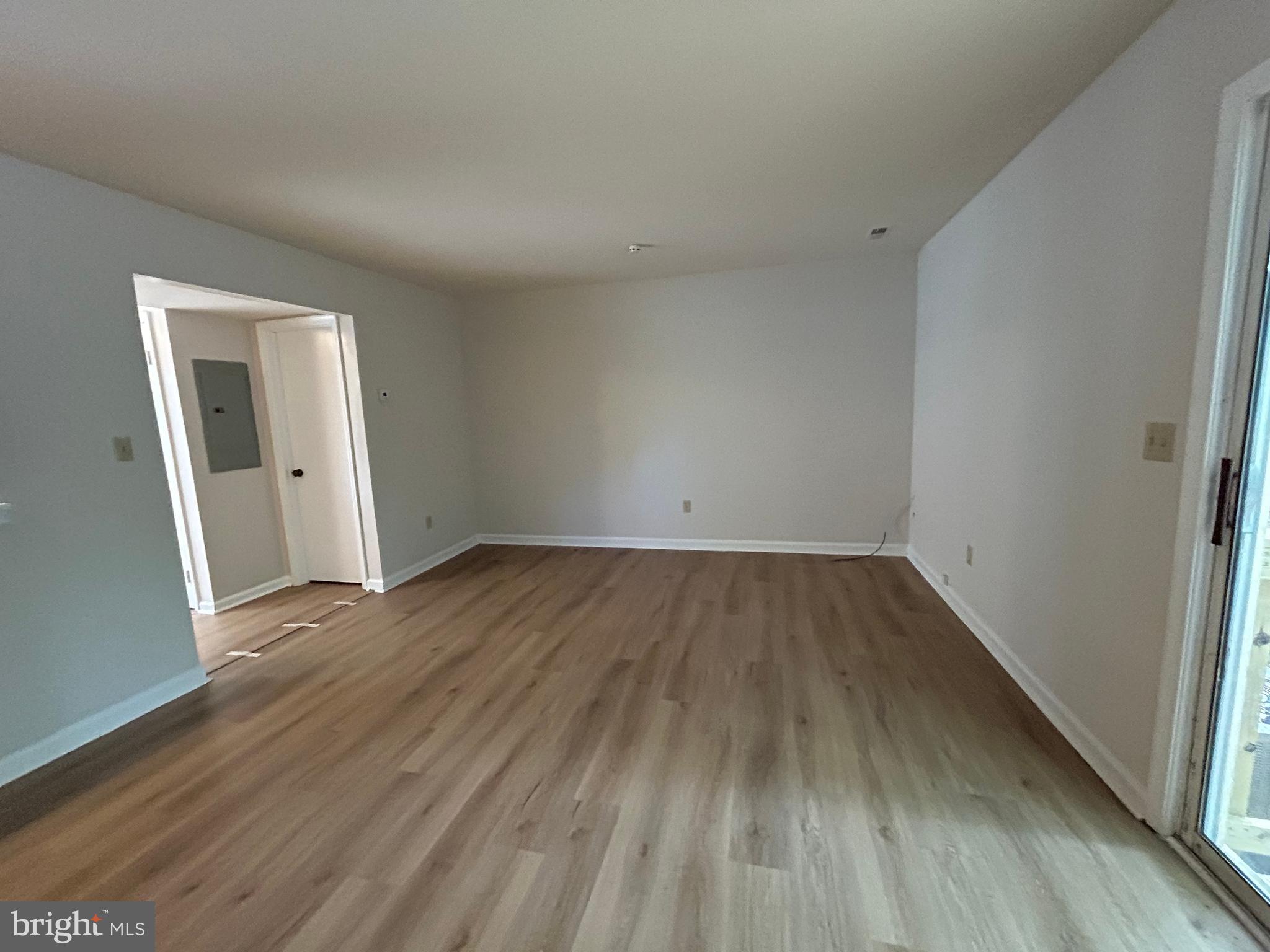 KINGS WOOD TOWNHOUSES - Residential Lease