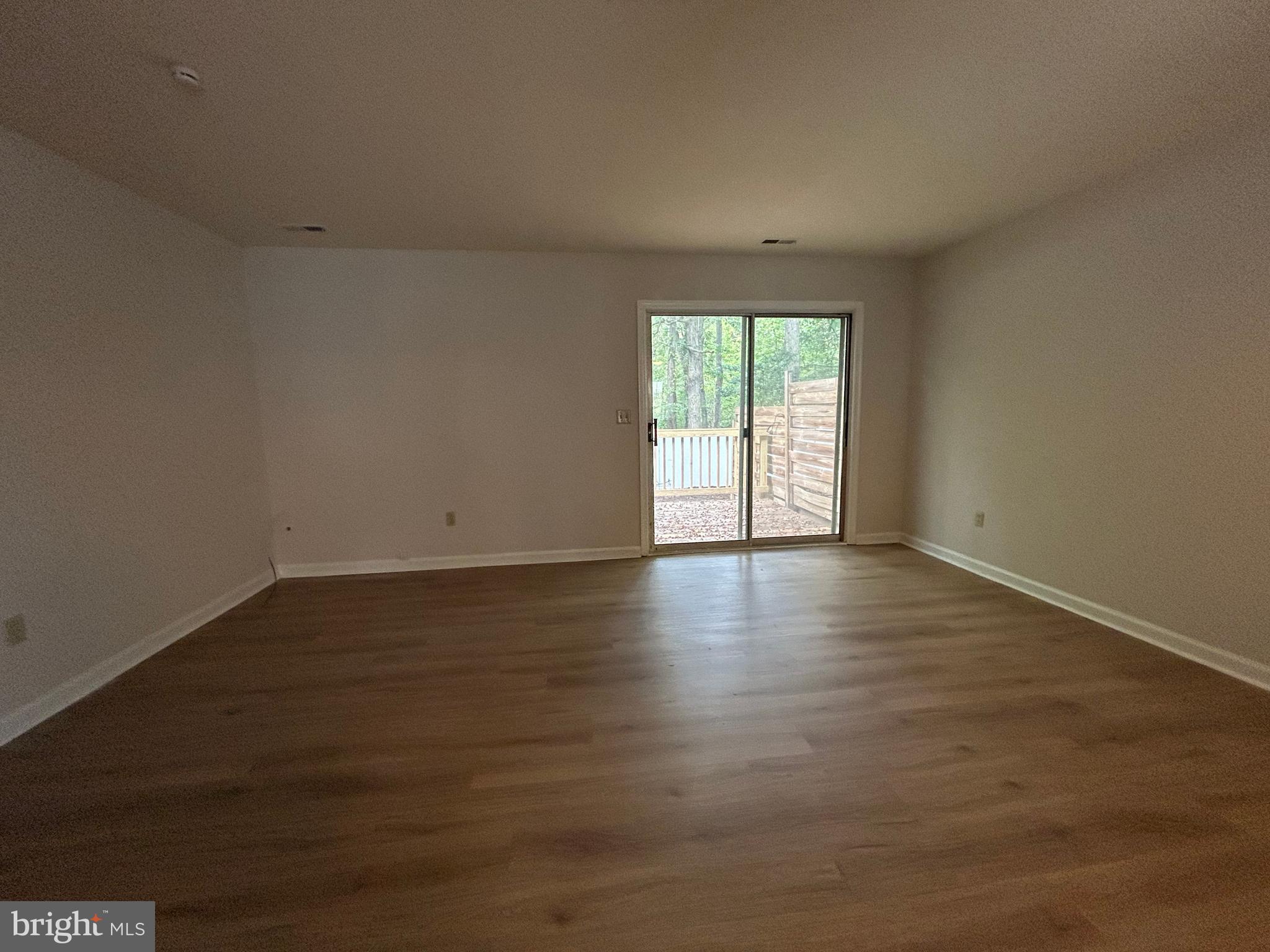 KINGS WOOD TOWNHOUSES - Residential Lease