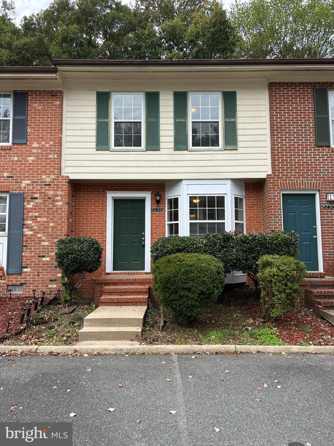 KINGS WOOD TOWNHOUSES - Residential Lease