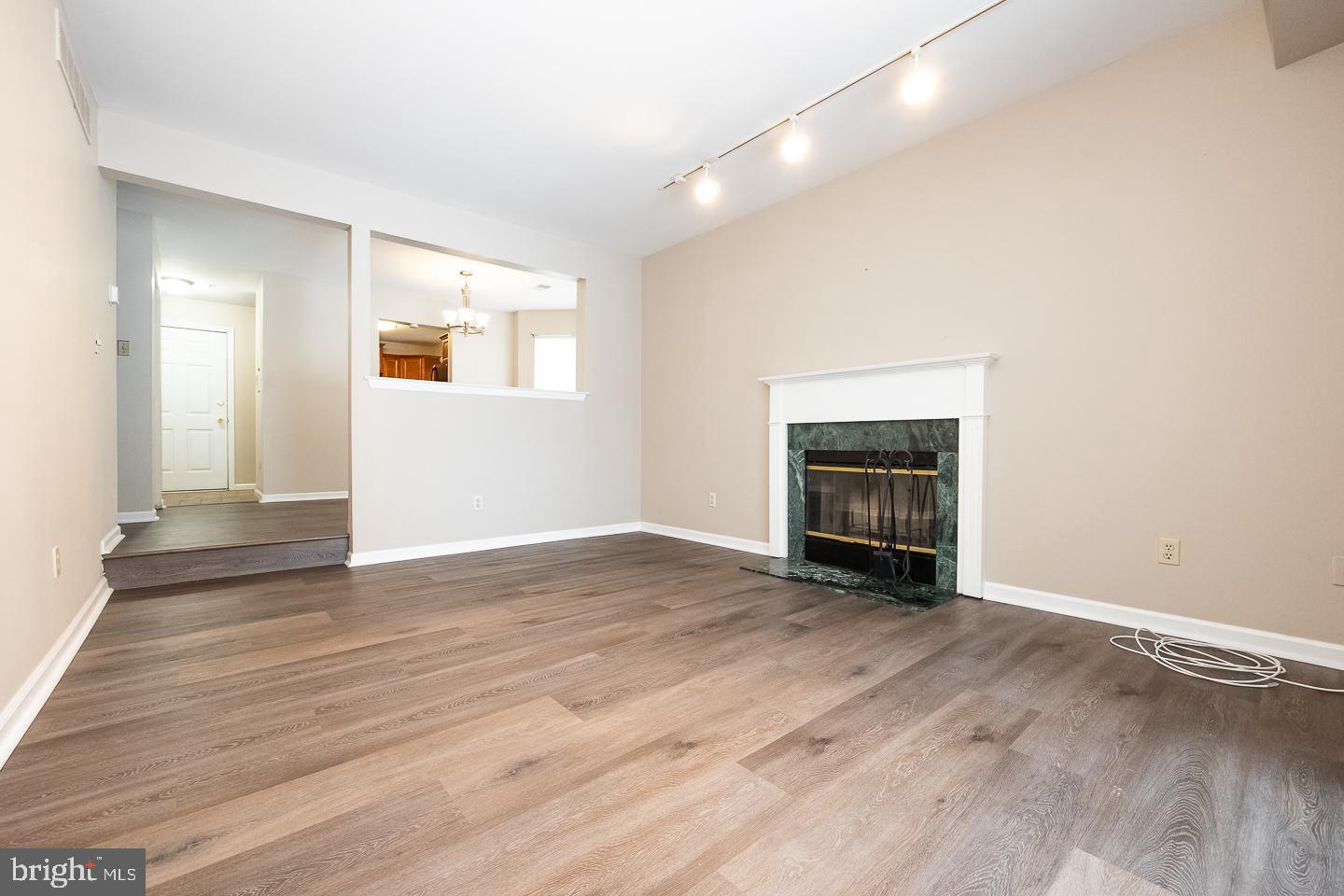 EXTON STATION - Residential