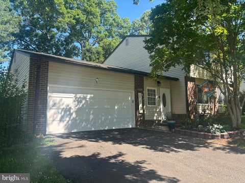 Photo of 6820 Vantage Drive, ALEXANDRIA, VA 22306 (MLS # VAFX2346064)