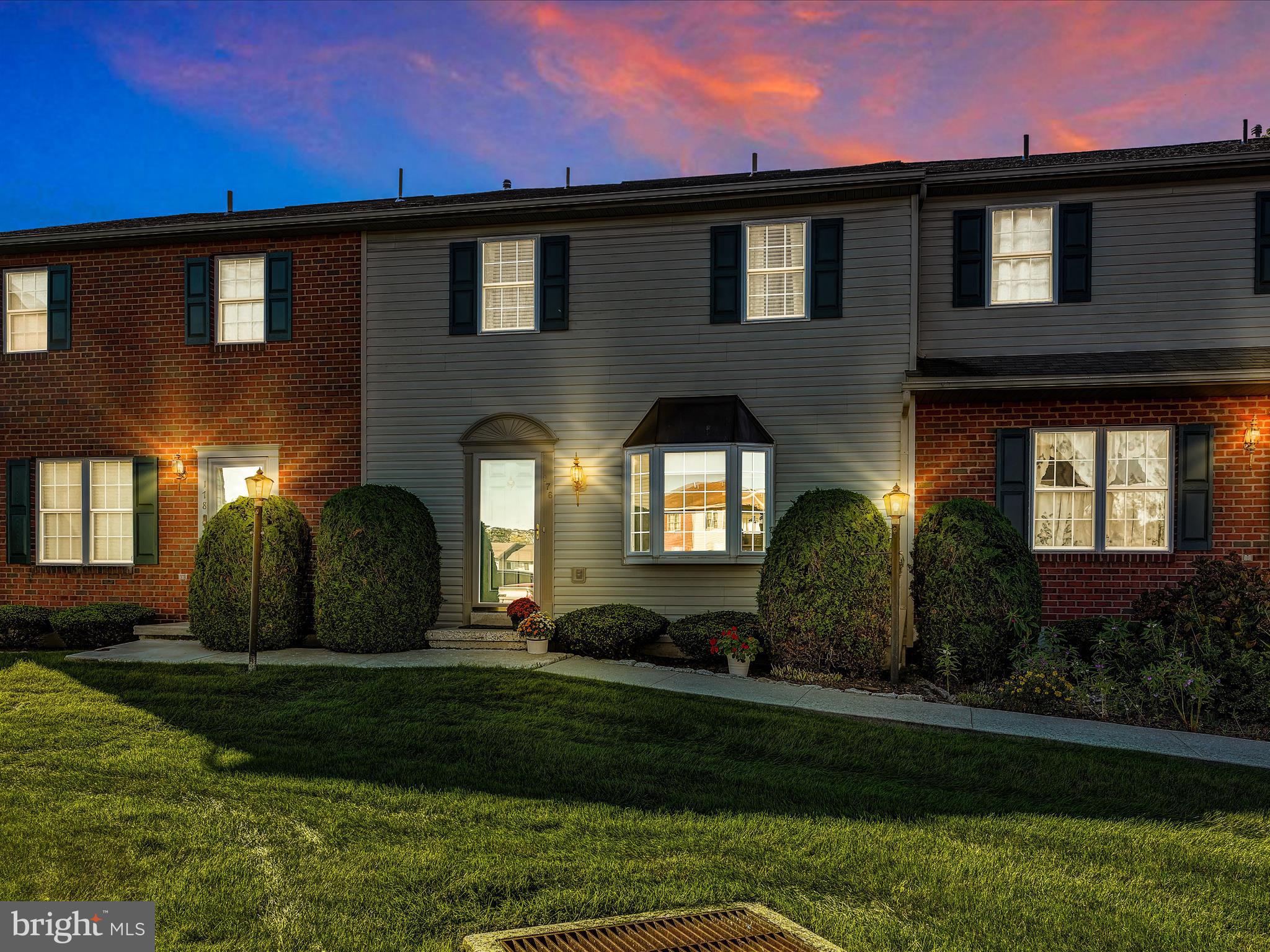 OAK MEADOWS - Residential