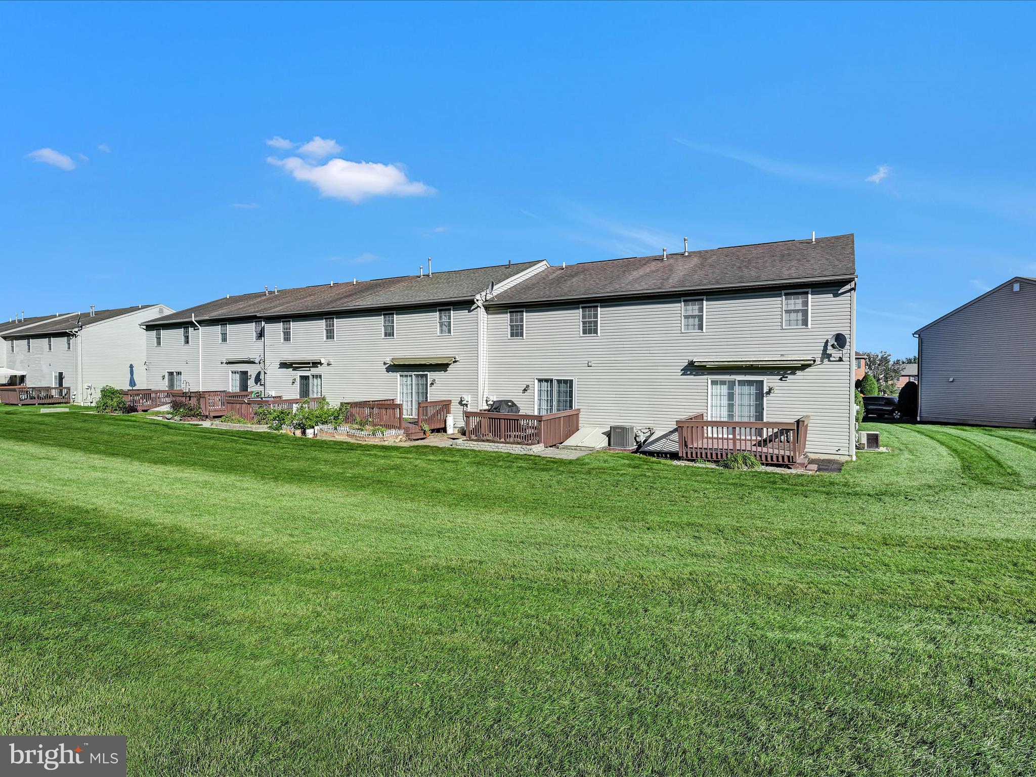 OAK MEADOWS - Residential