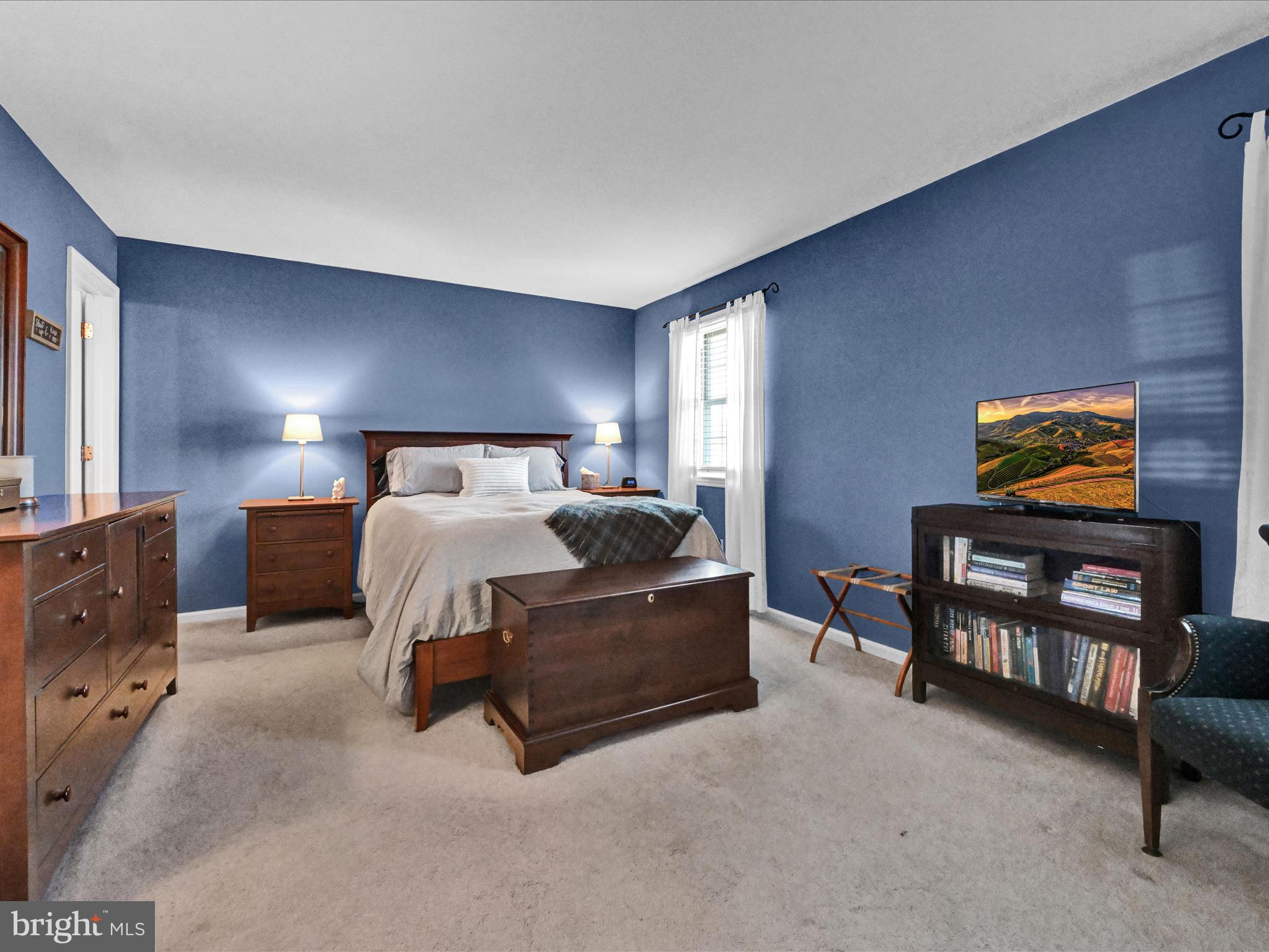 OAK MEADOWS - Residential