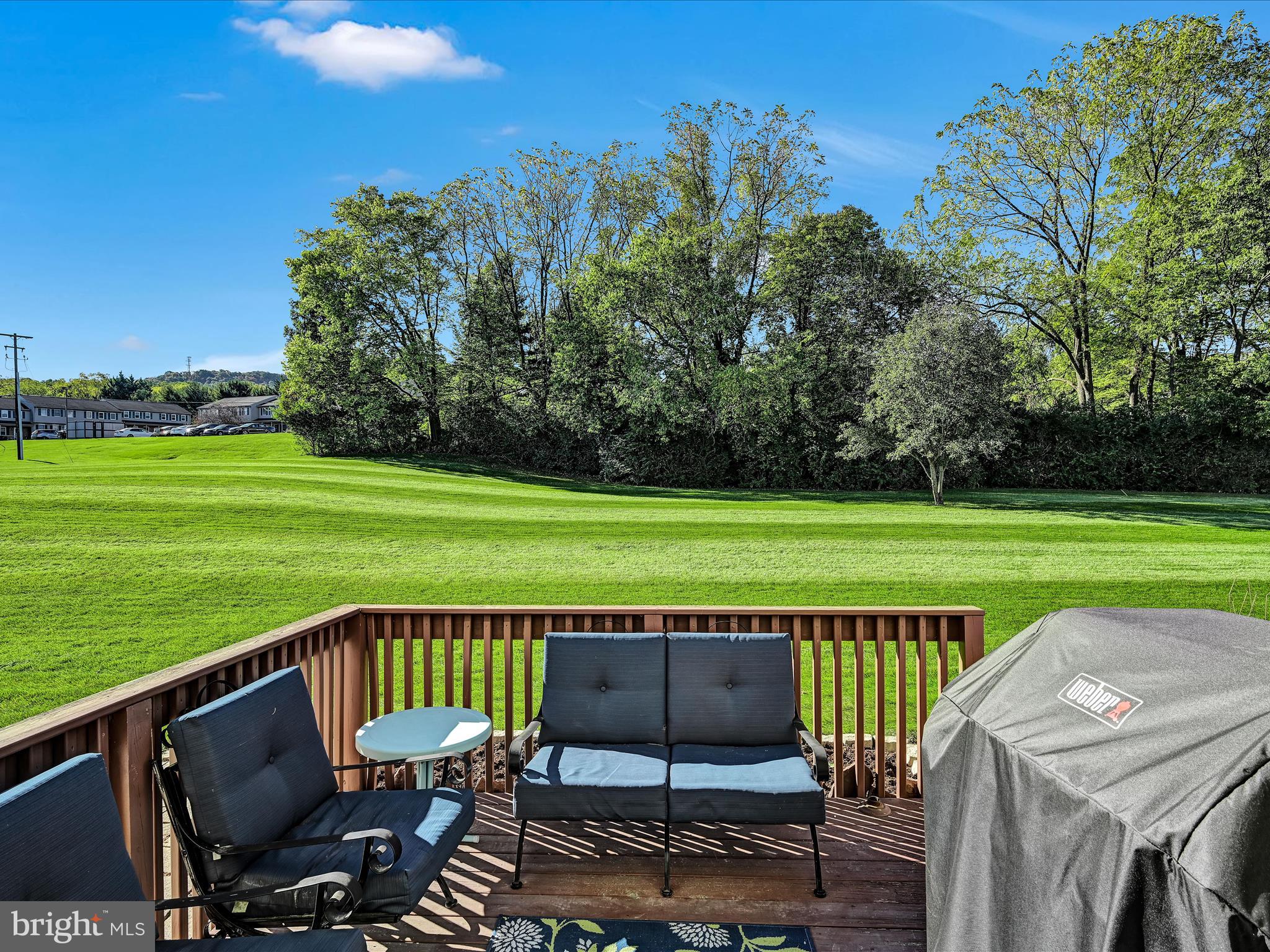 OAK MEADOWS - Residential