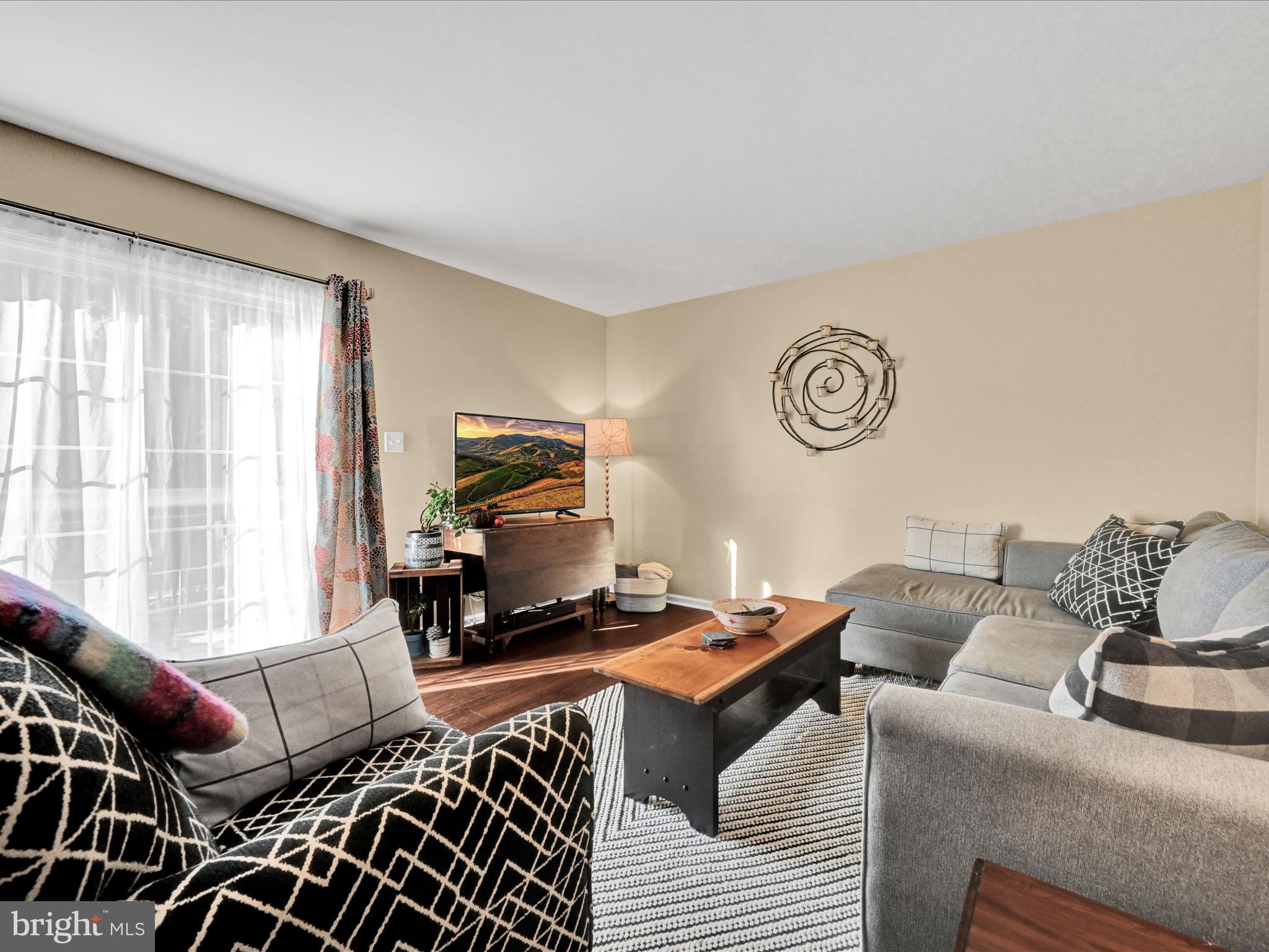 OAK MEADOWS - Residential