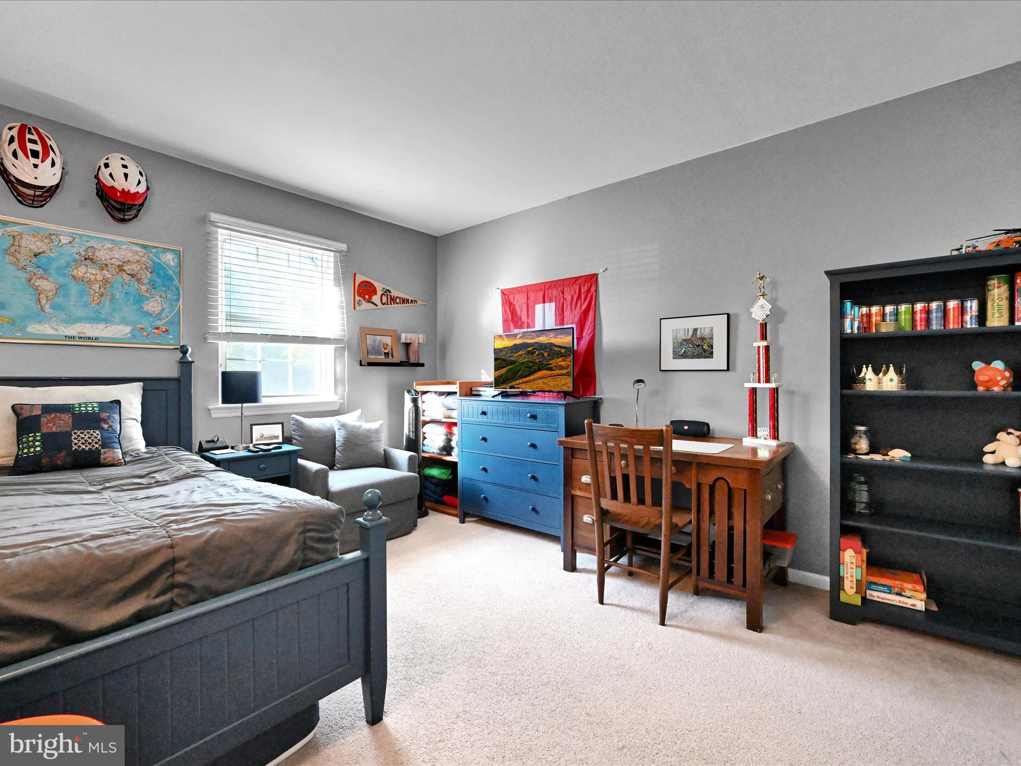 OAK MEADOWS - Residential