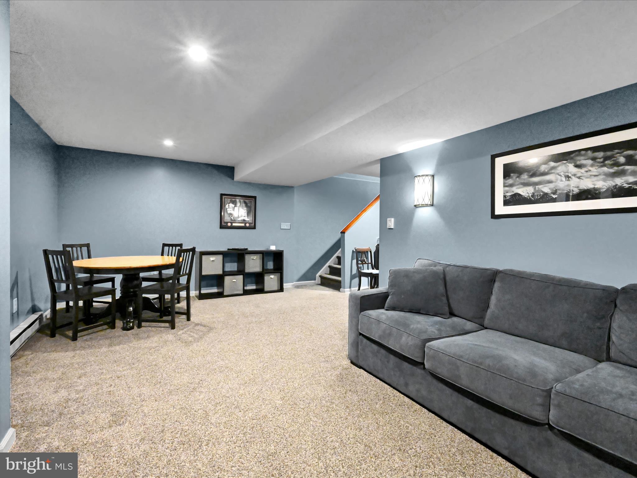 OAK MEADOWS - Residential