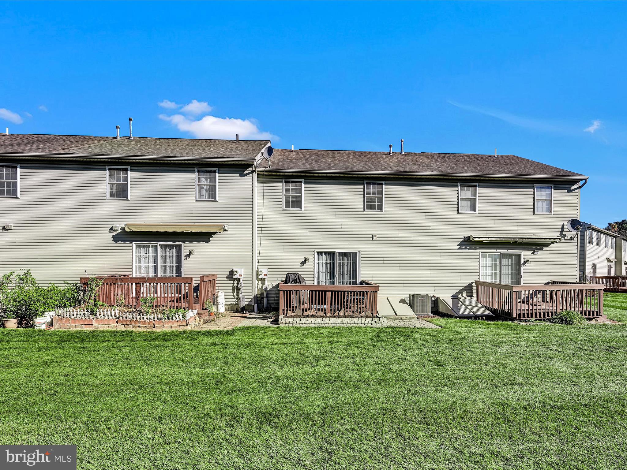 OAK MEADOWS - Residential