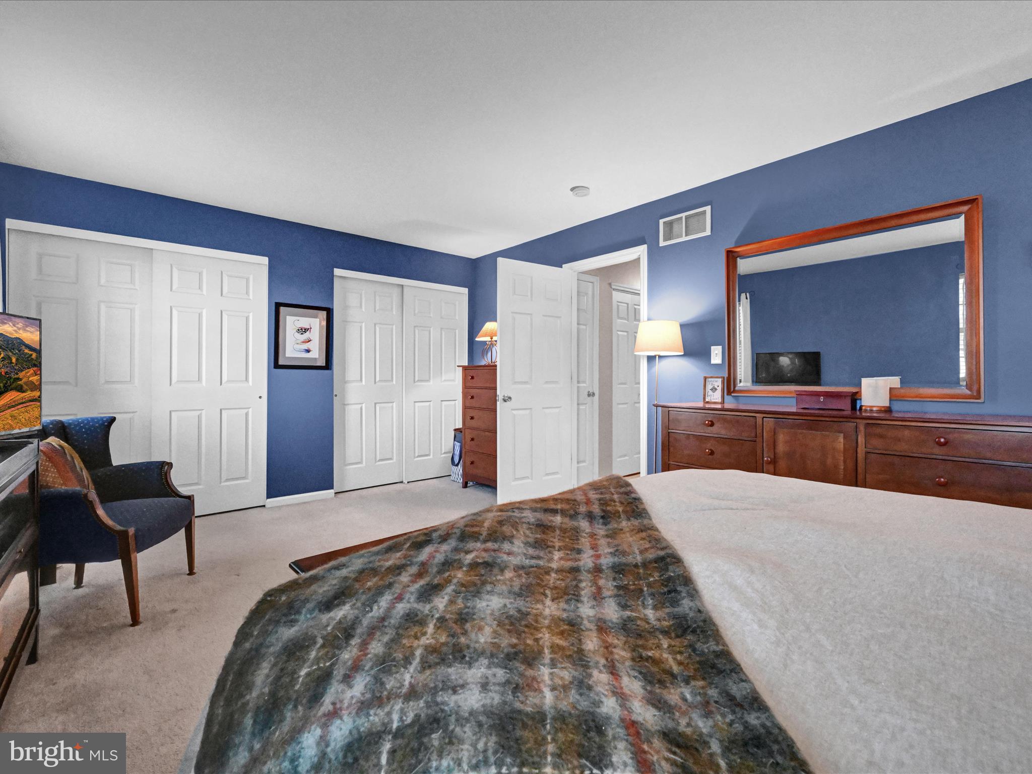 OAK MEADOWS - Residential