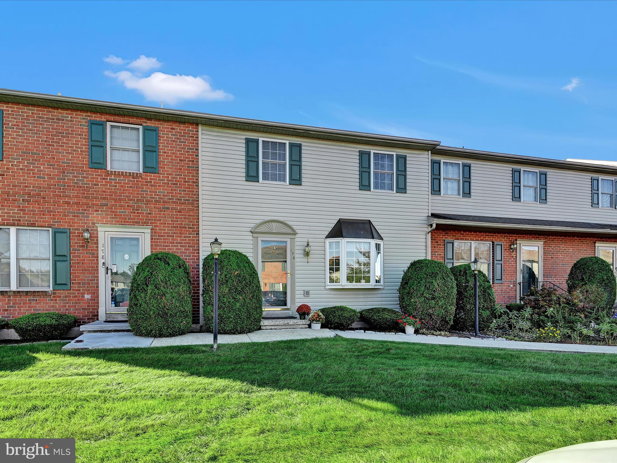 OAK MEADOWS - Residential