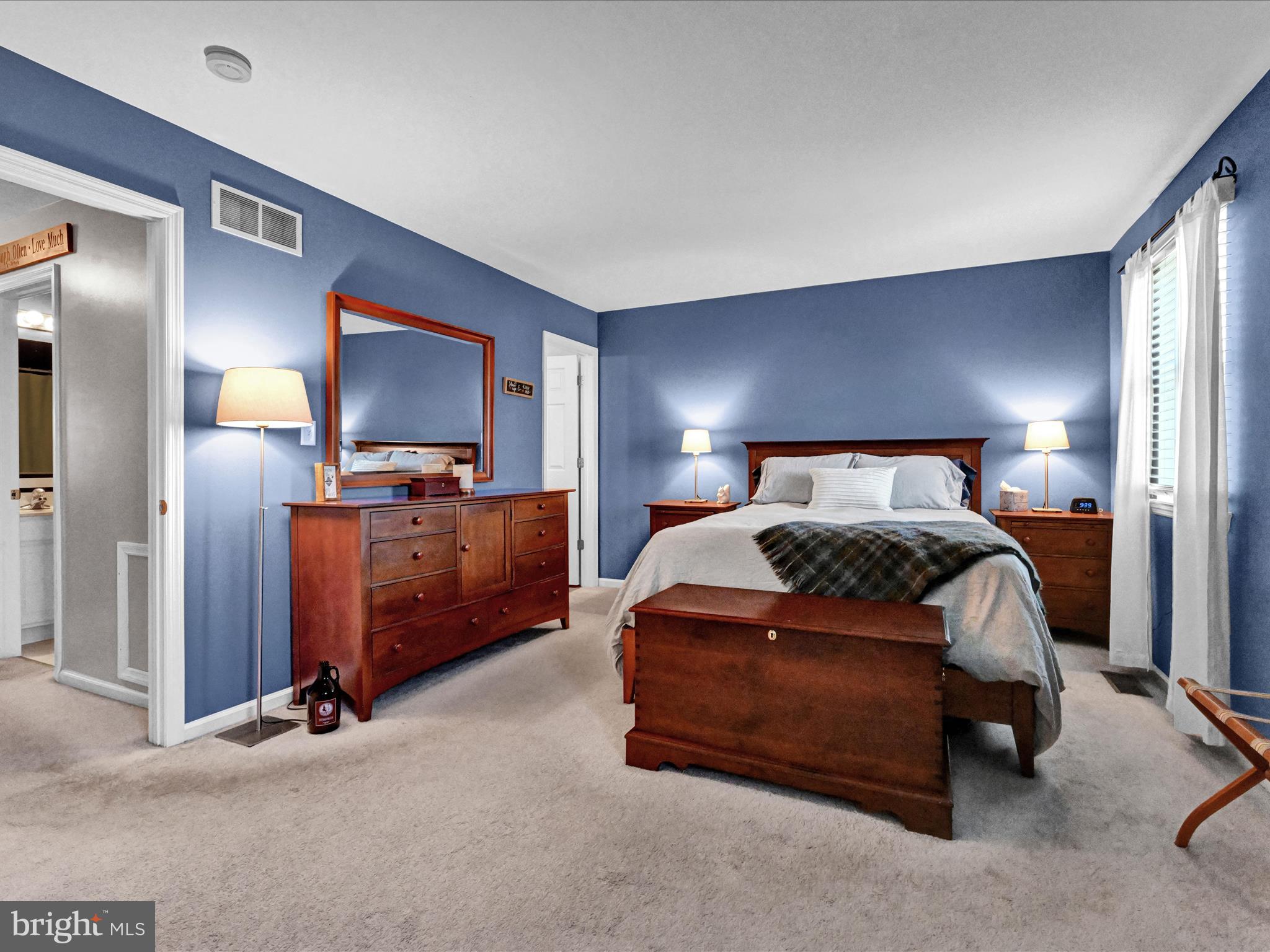 OAK MEADOWS - Residential