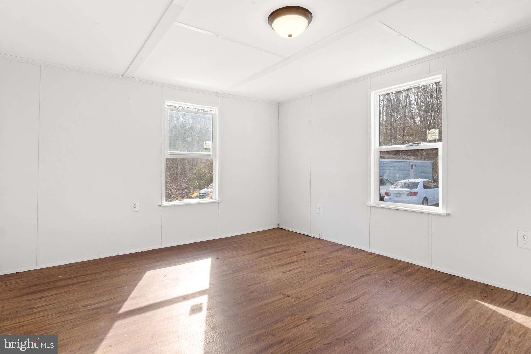 SMITHVILLE MHP - Residential