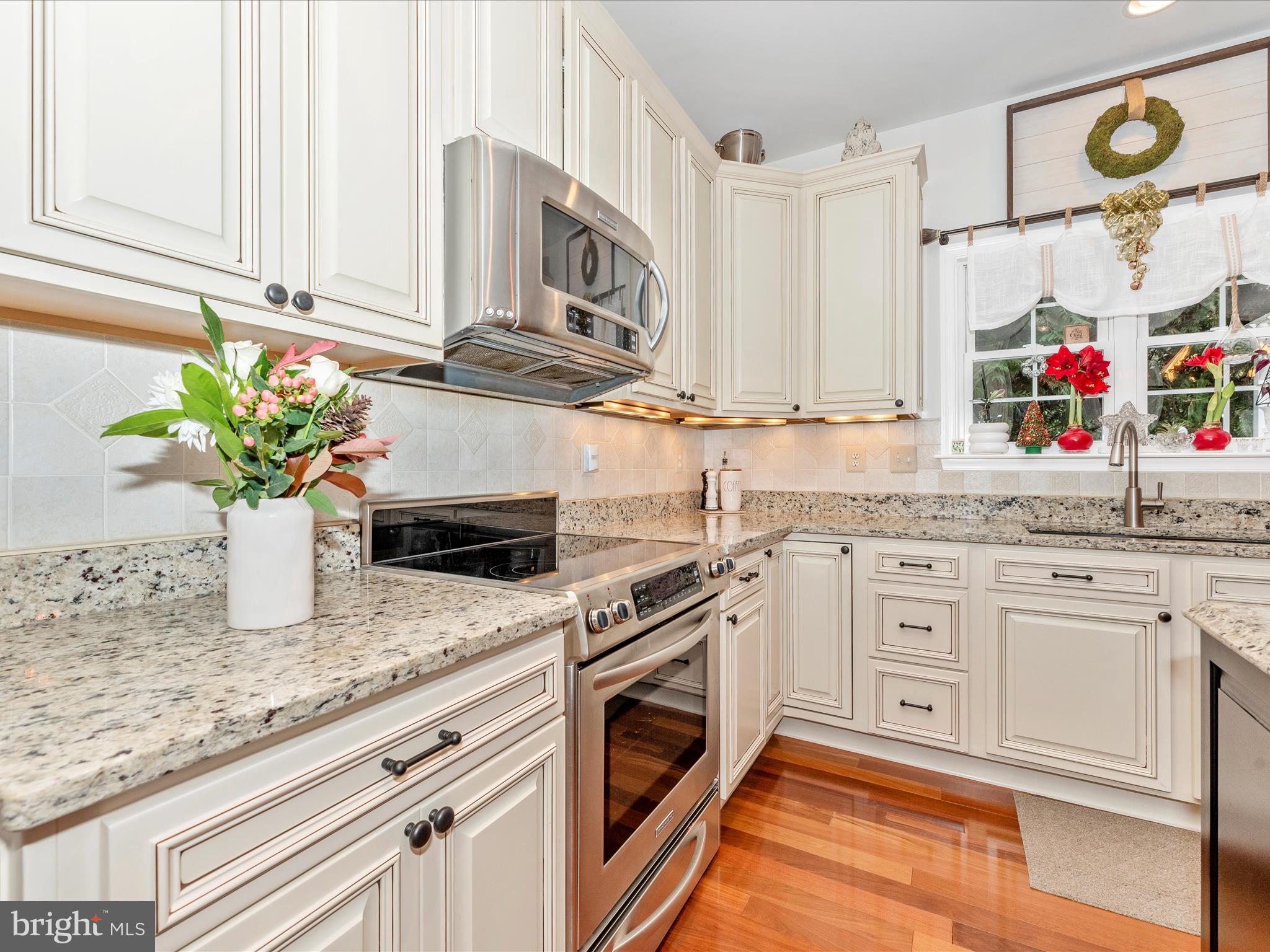 SUMMIT RIDGE - Residential