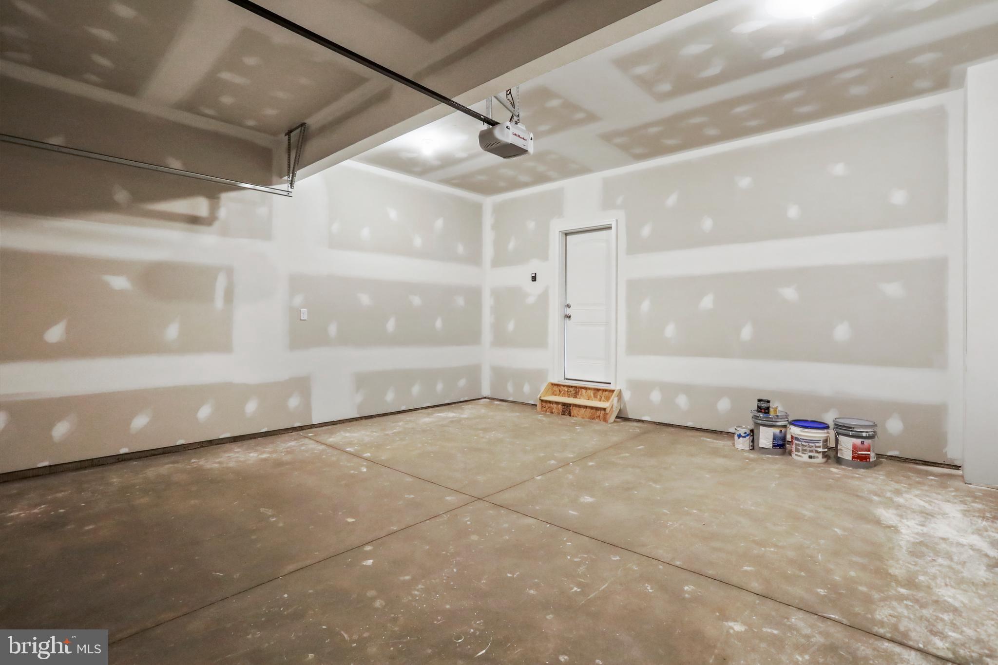 MIDDLE CREEK VISTAS - Residential