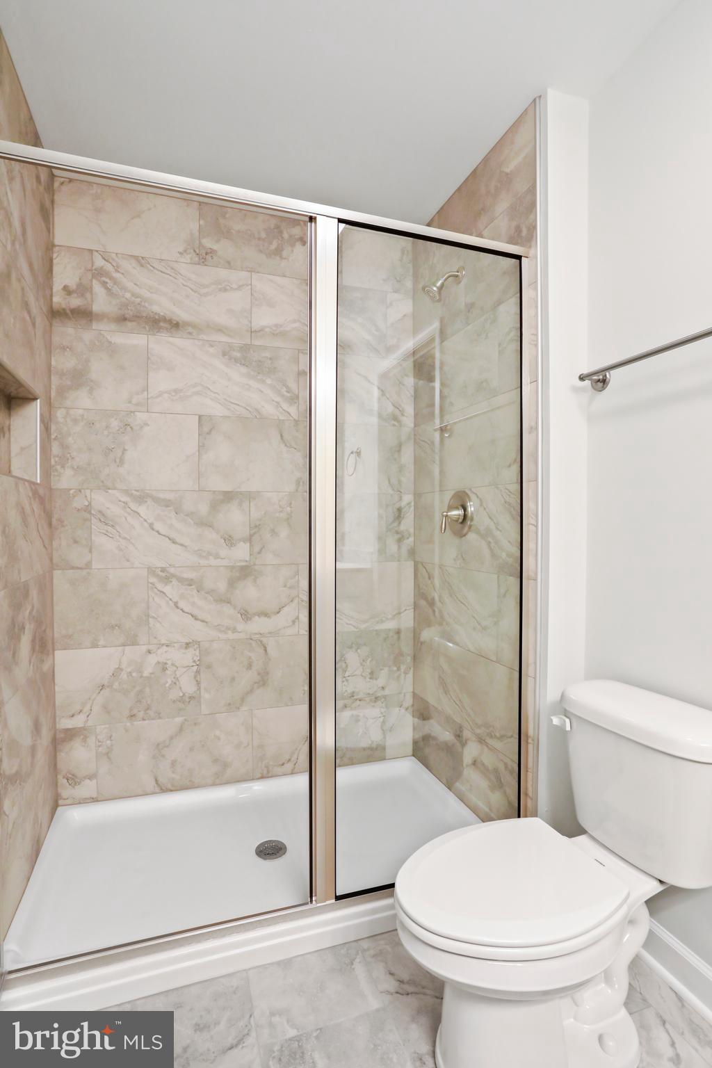 MIDDLE CREEK VISTAS - Residential