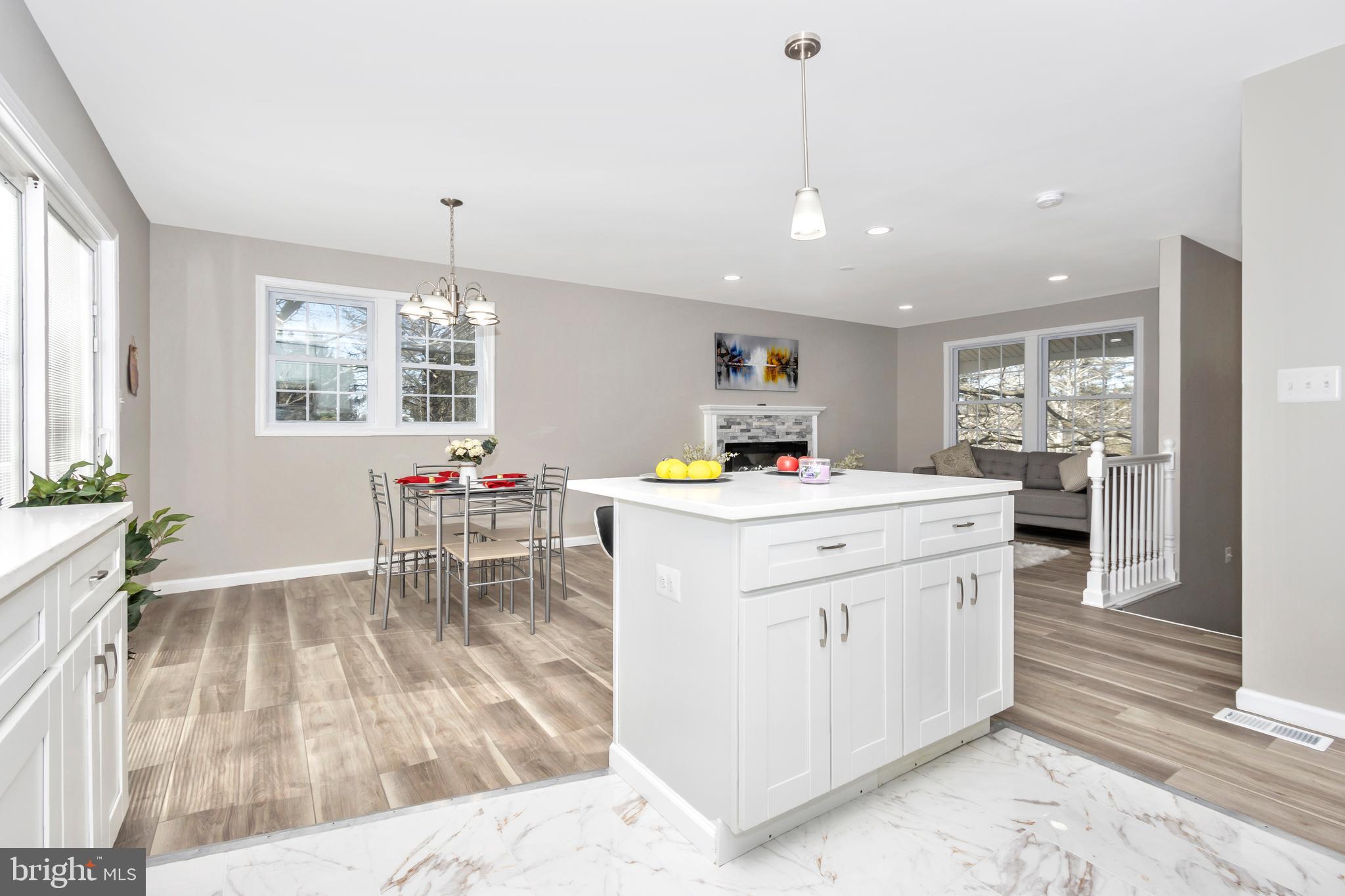 EMERALD VALLEY - Residential