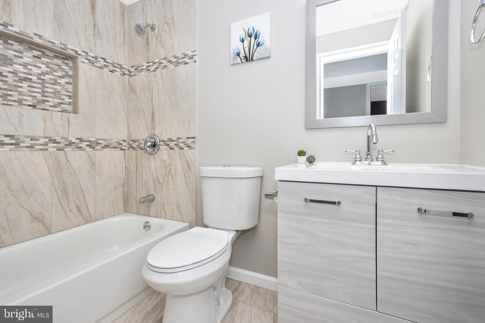 EMERALD VALLEY - Residential