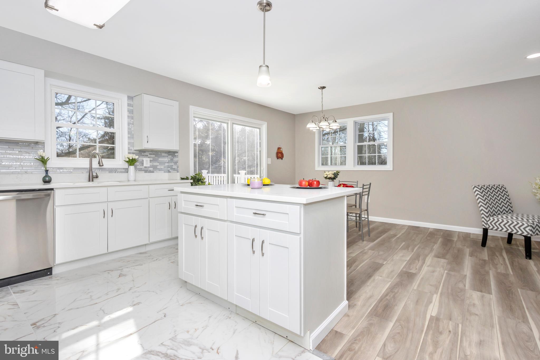 EMERALD VALLEY - Residential