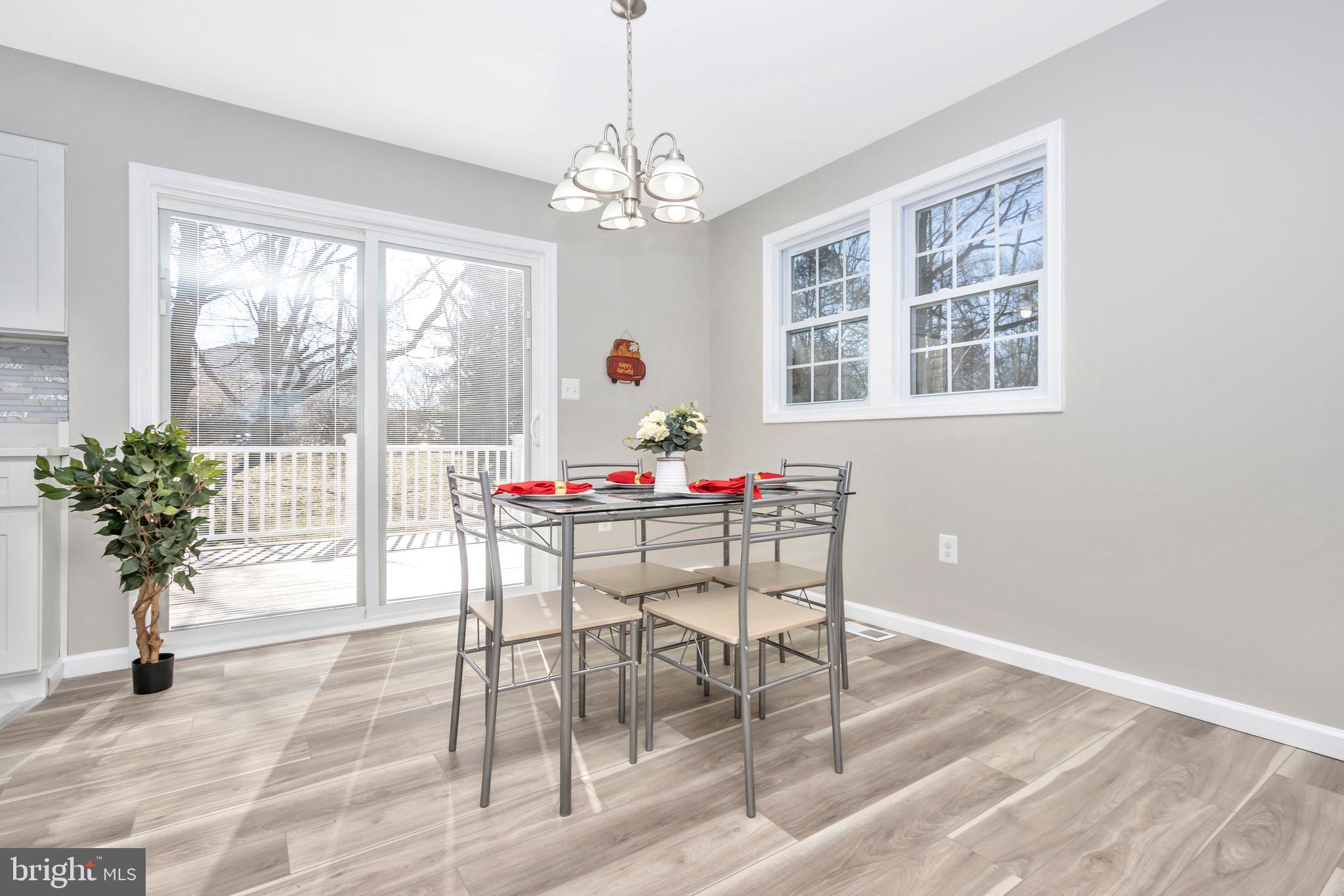 EMERALD VALLEY - Residential