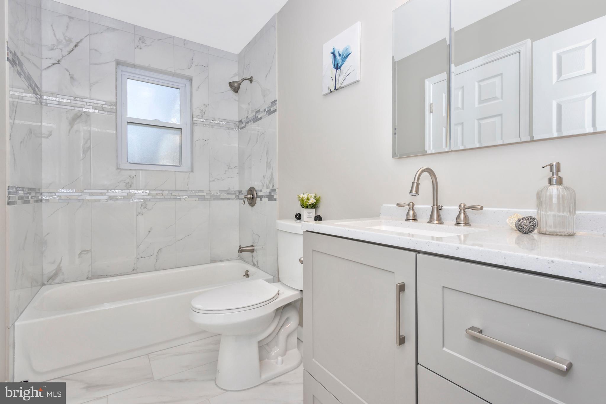 EMERALD VALLEY - Residential