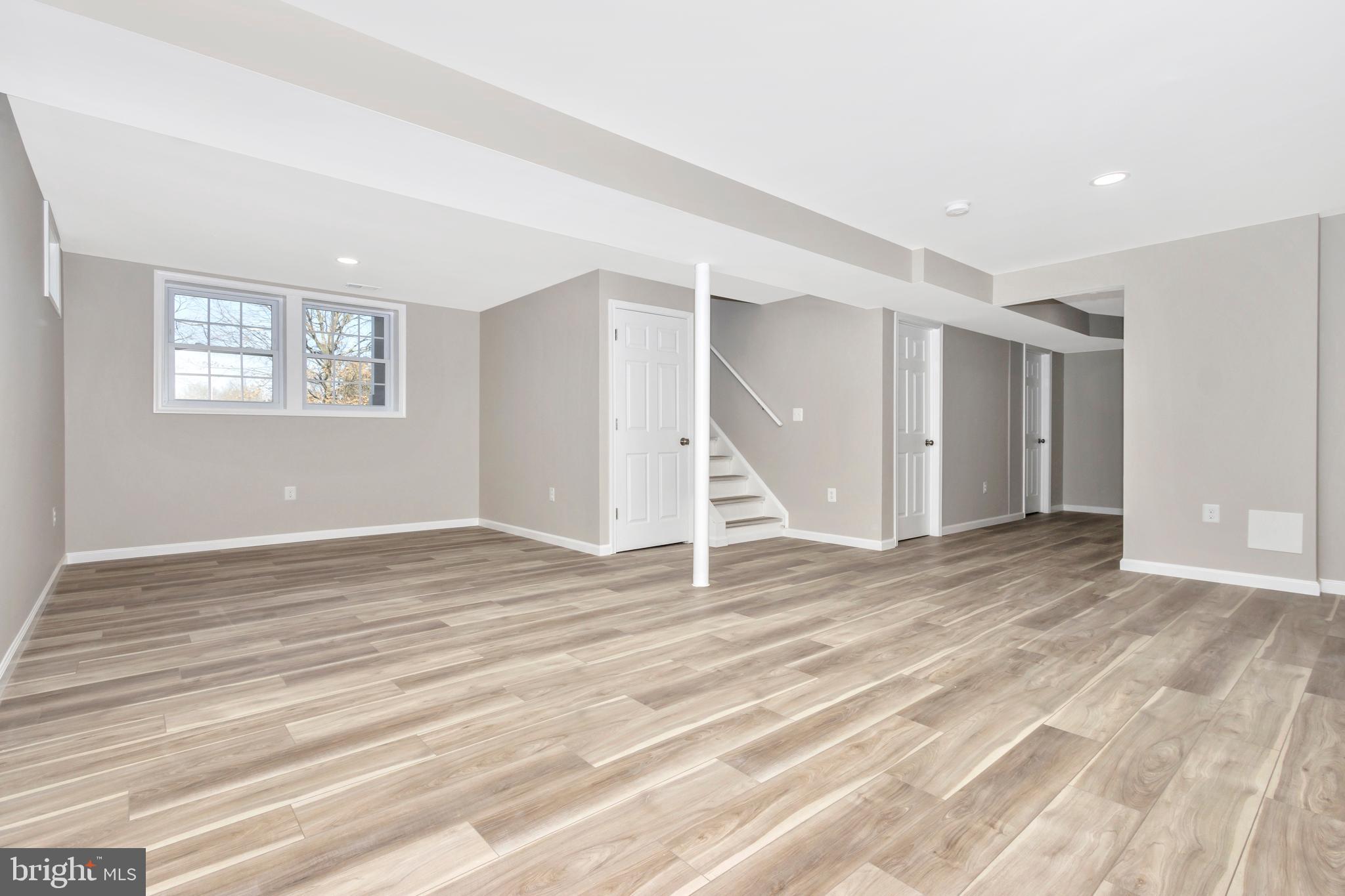 EMERALD VALLEY - Residential