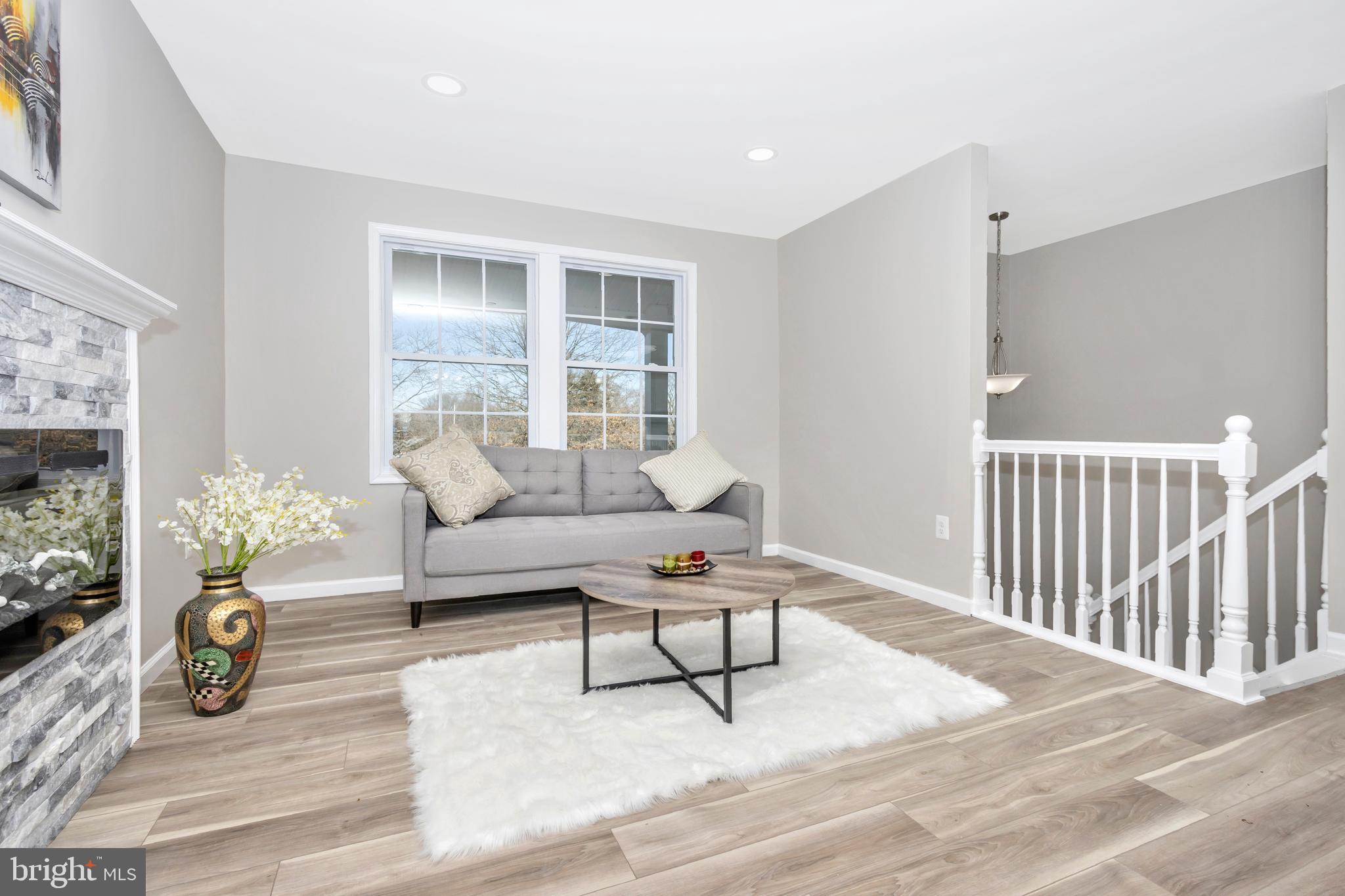 EMERALD VALLEY - Residential