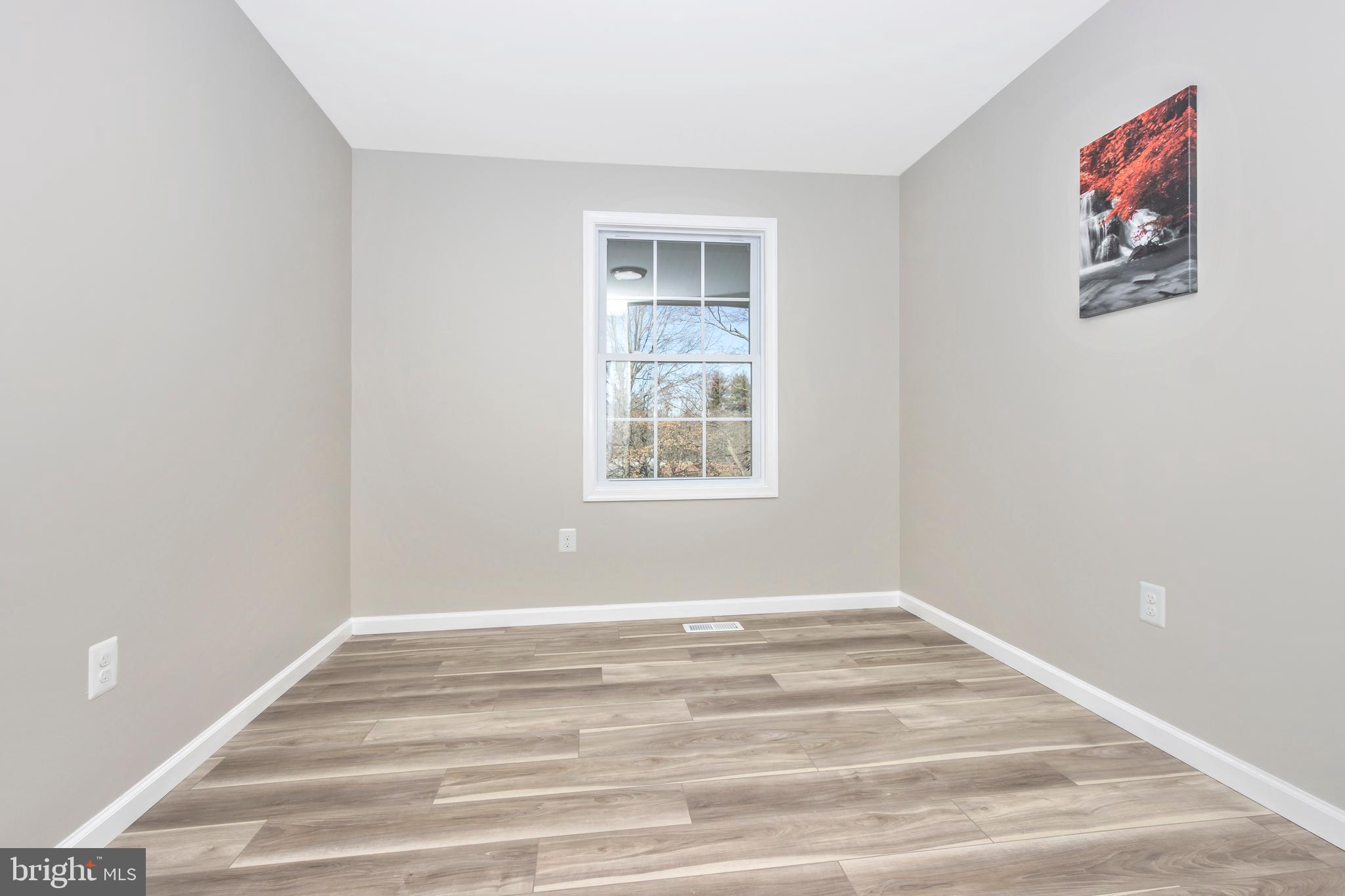 EMERALD VALLEY - Residential