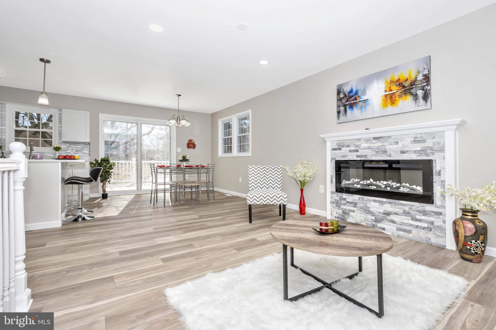 EMERALD VALLEY - Residential