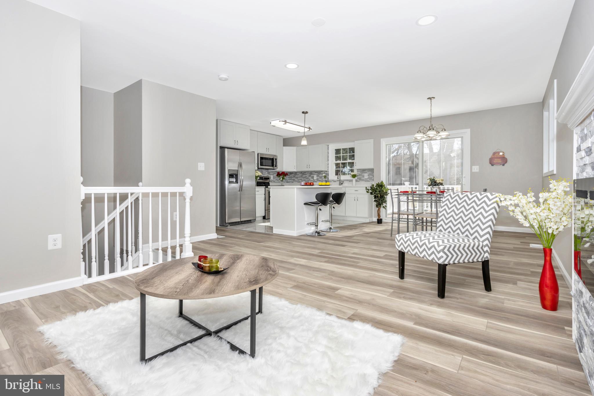 EMERALD VALLEY - Residential