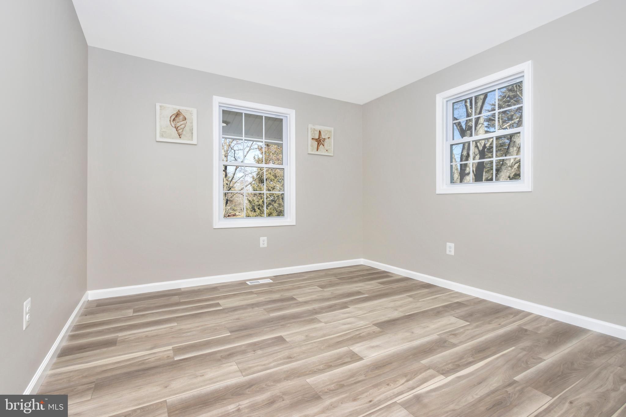 EMERALD VALLEY - Residential