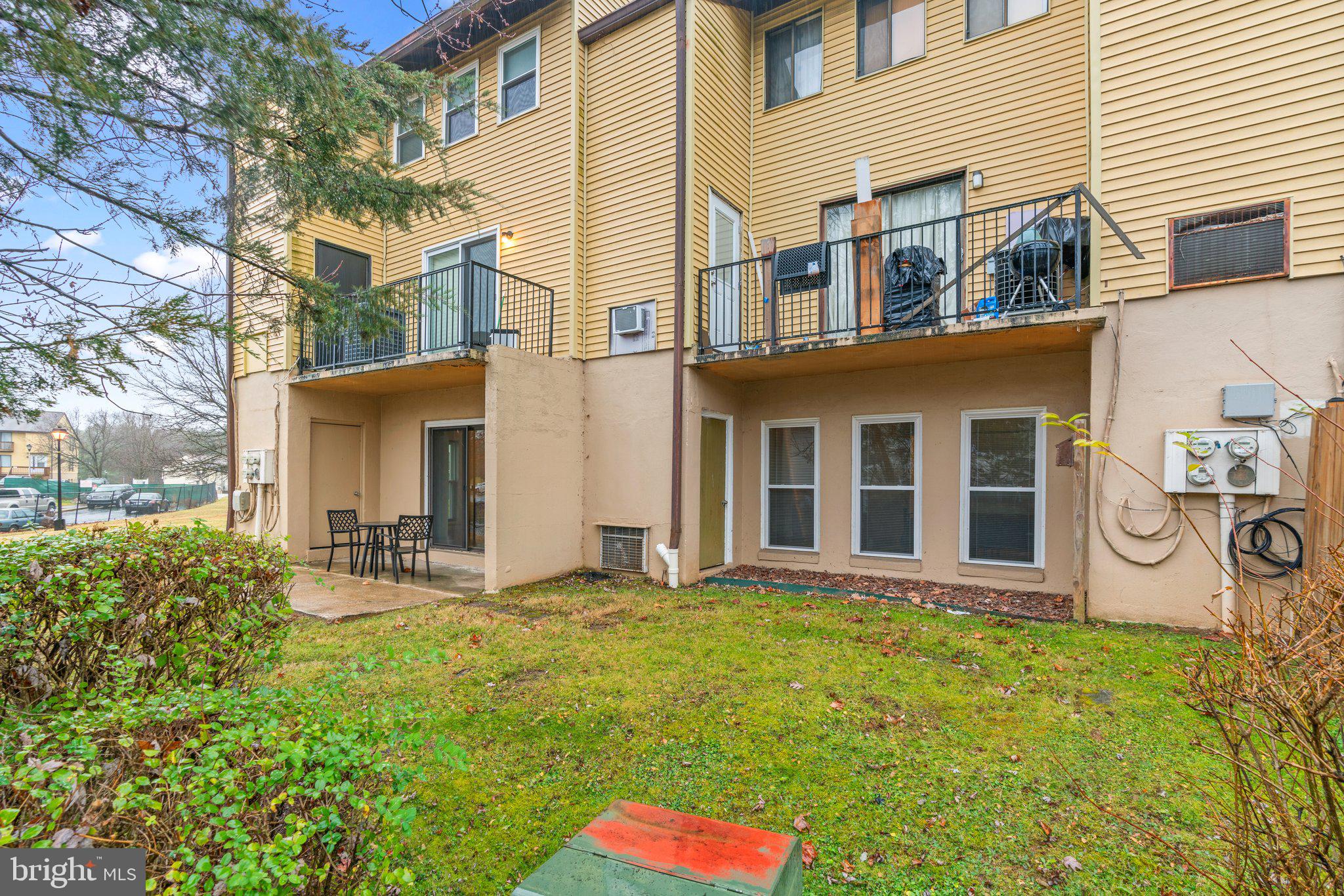 APPLEWALK - Residential