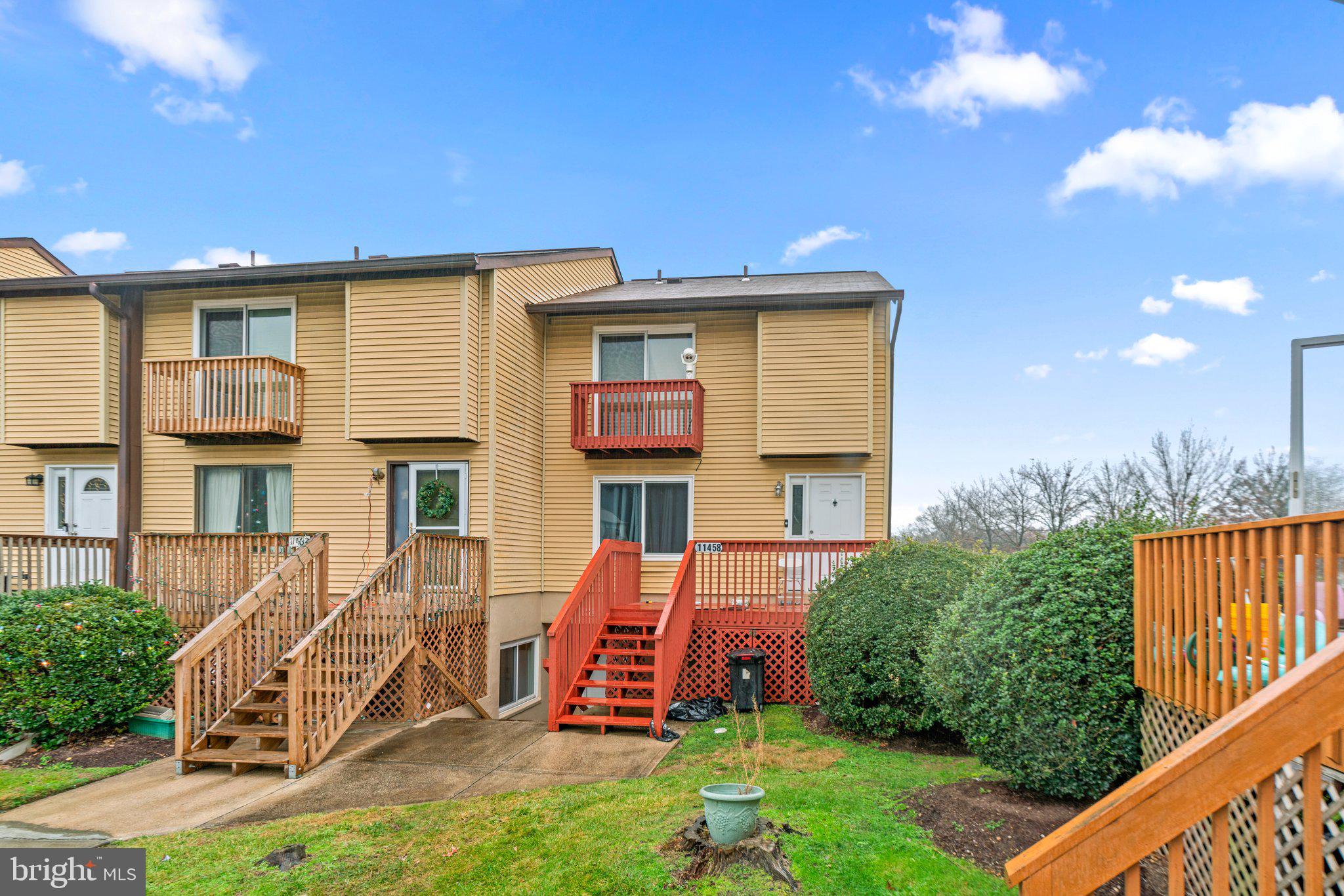 APPLEWALK - Residential