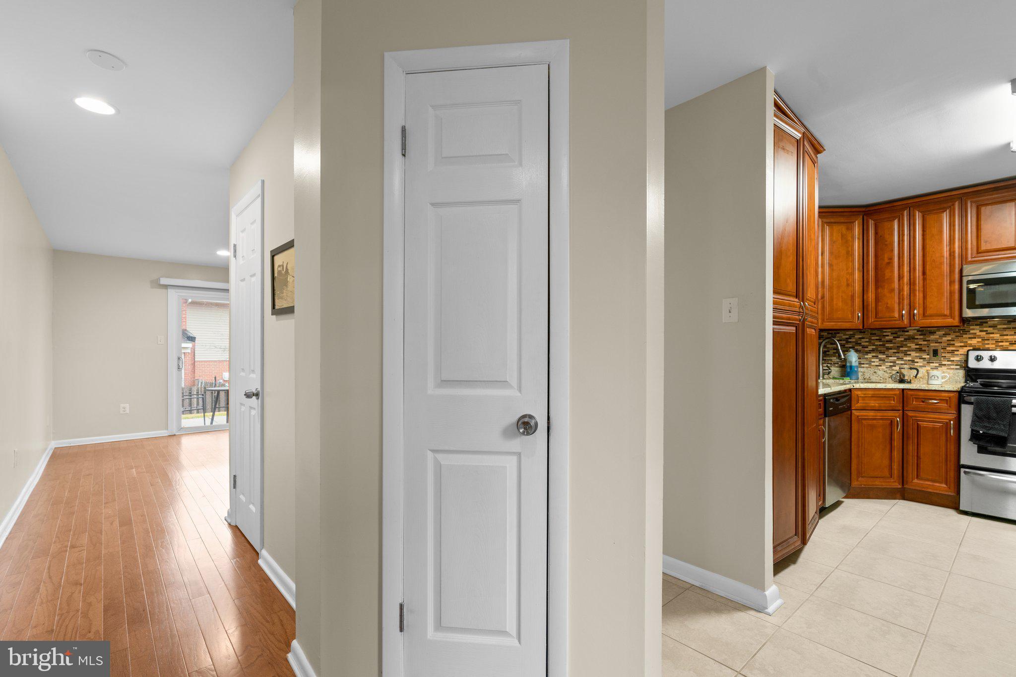 APPLEWALK - Residential