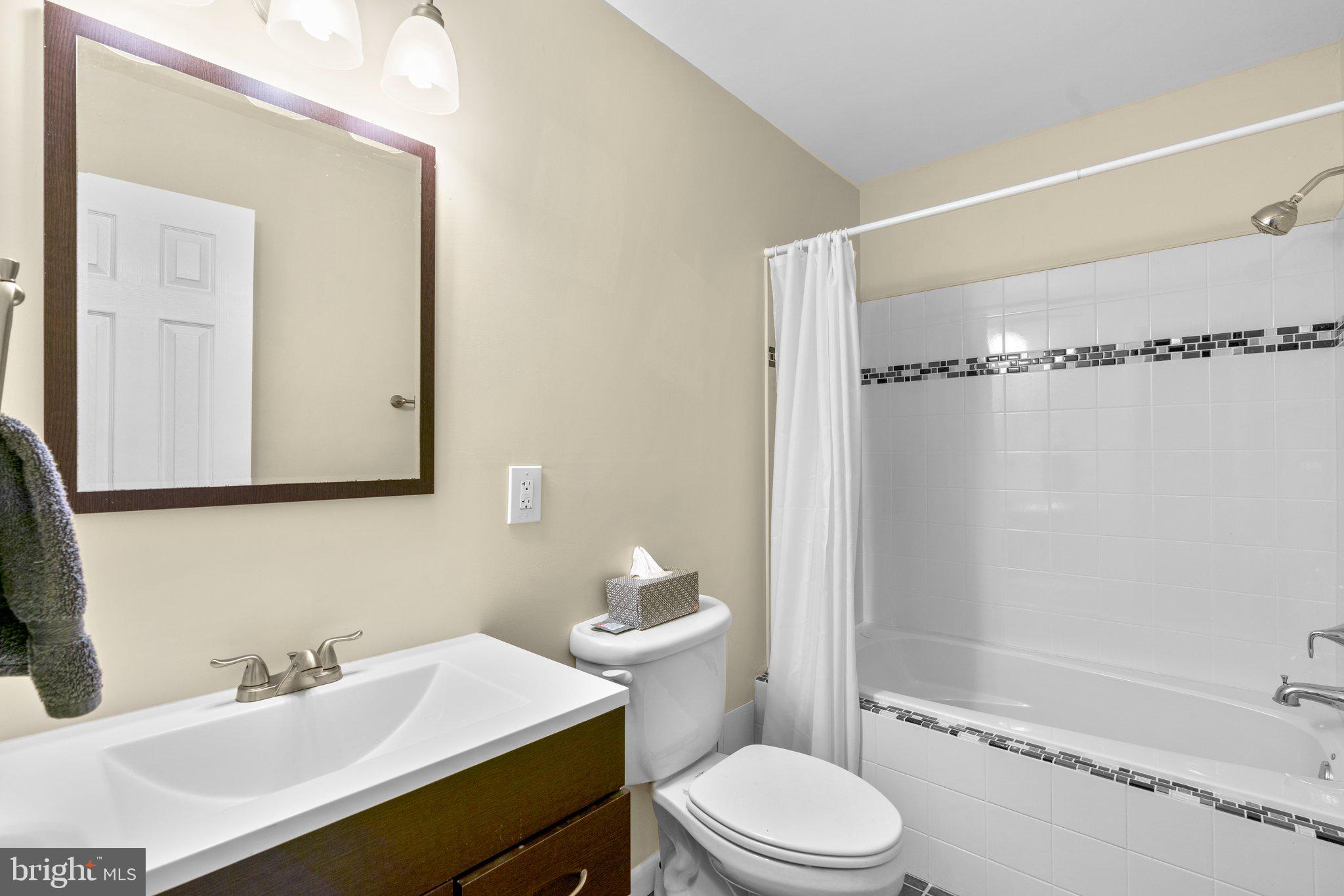 APPLEWALK - Residential