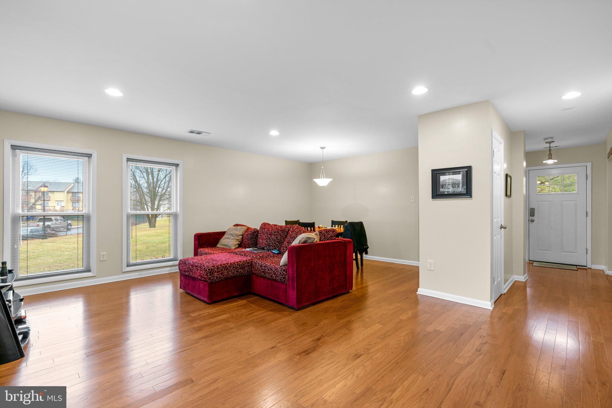 APPLEWALK - Residential